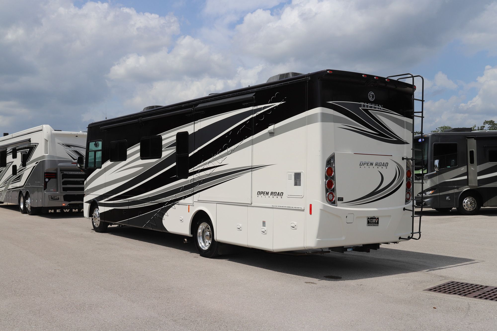 Used 2018 Tiffin Motor Homes Allegro 36LA Class A  For Sale