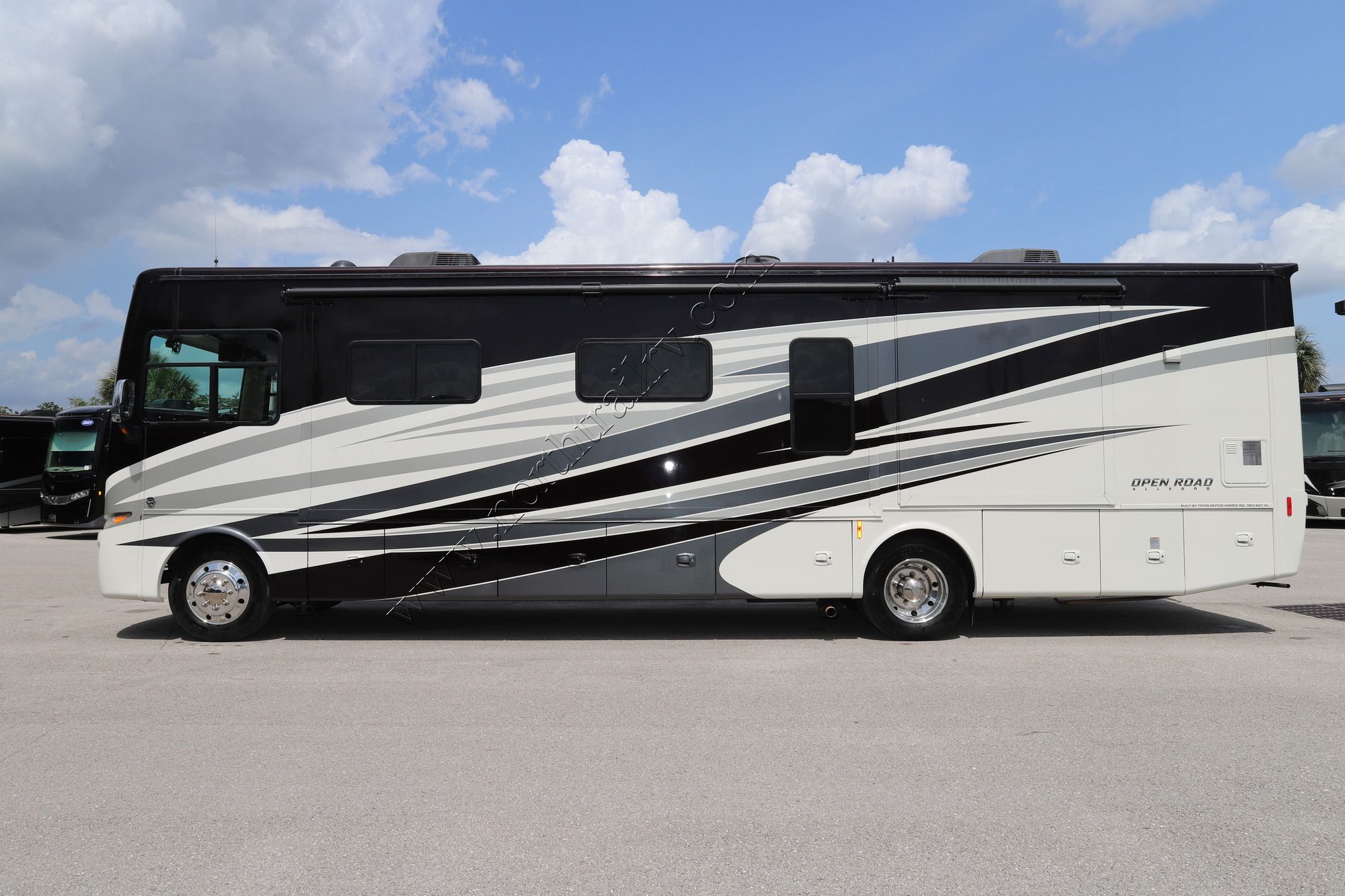 Used 2018 Tiffin Motor Homes Allegro 36LA Class A  For Sale