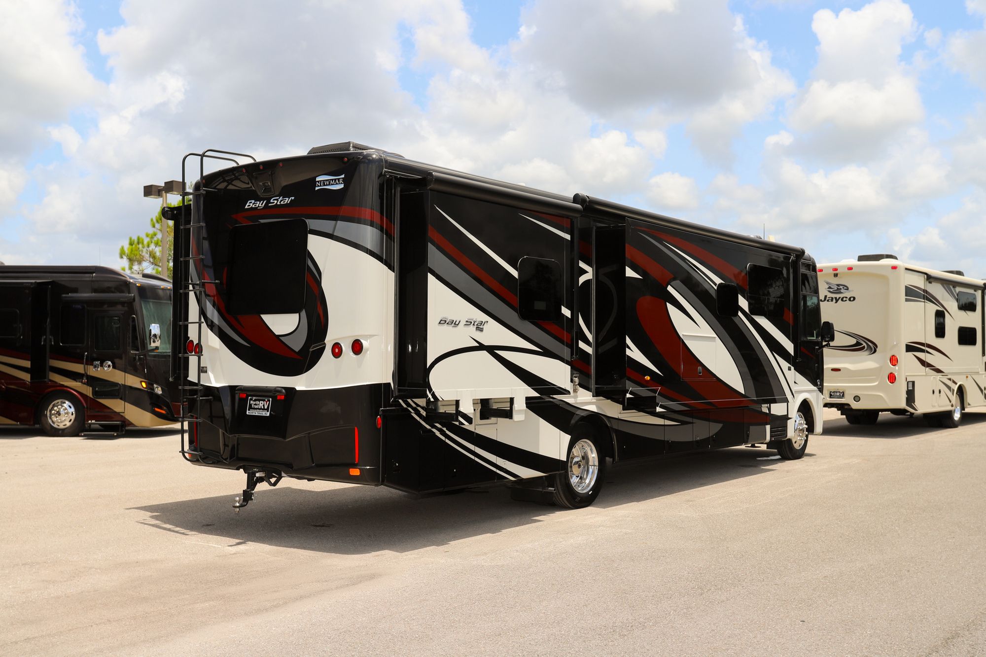 Used 2021 Newmar Bay Star 3626 Class A  For Sale