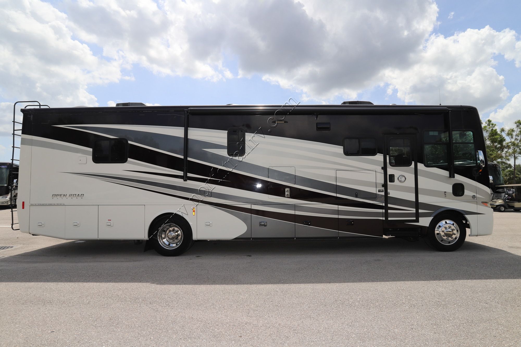 Used 2018 Tiffin Motor Homes Allegro 36LA Class A  For Sale