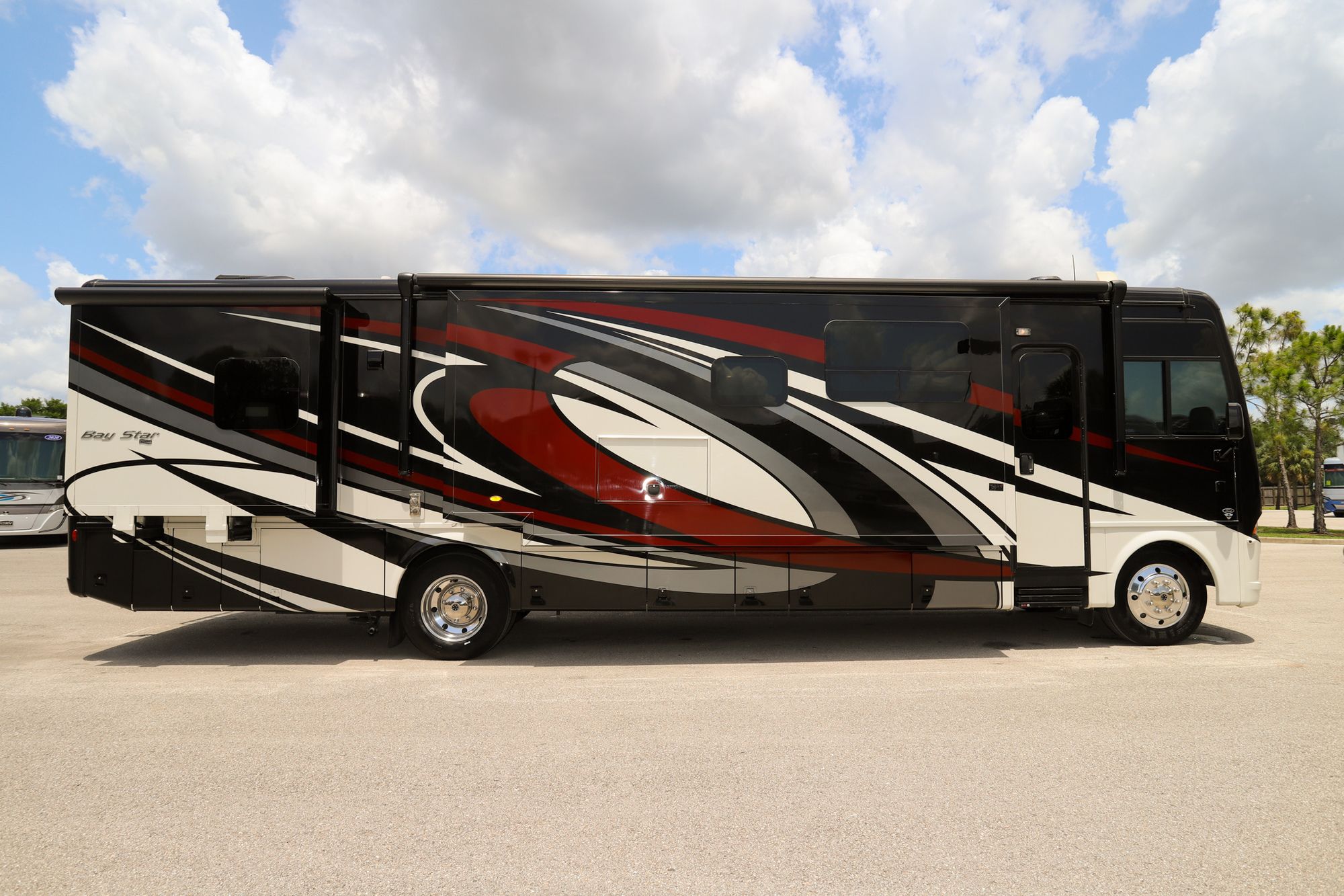 Used 2021 Newmar Bay Star 3626 Class A  For Sale