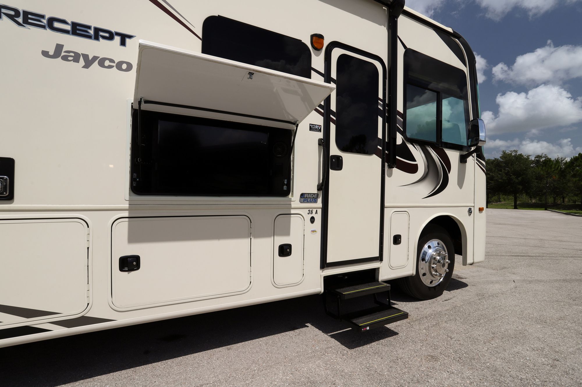 Used 2020 Jayco Precept 36A Class A  For Sale