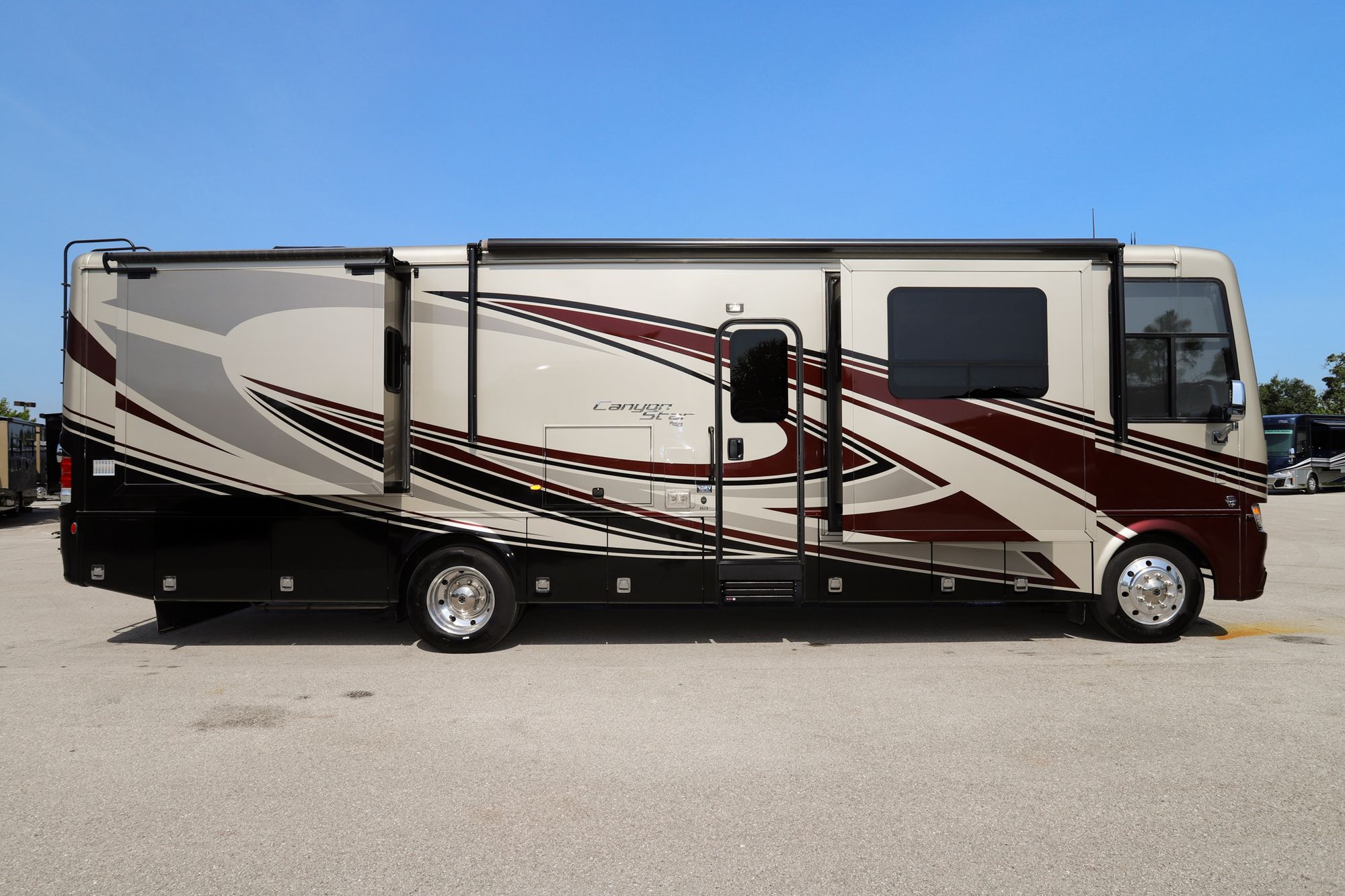 Used 2020 Newmar Canyon Star 3513 Class A  For Sale