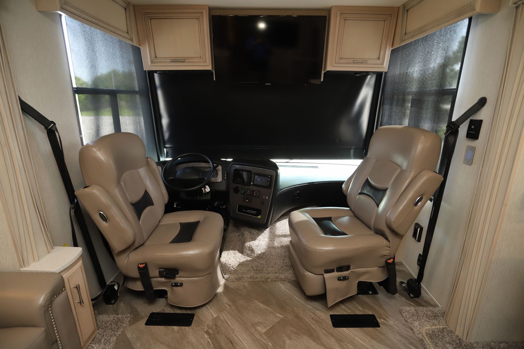 Used 2020 Newmar Canyon Star 3513 Class A  For Sale