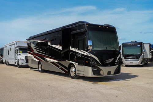 2022 Tiffin Motor Homes Phaeton 36SH