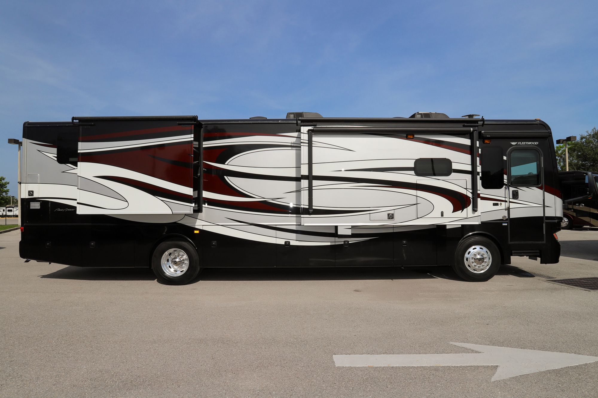 Used 2016 Fleetwood Pace Arrow Lxe 38K Class A  For Sale