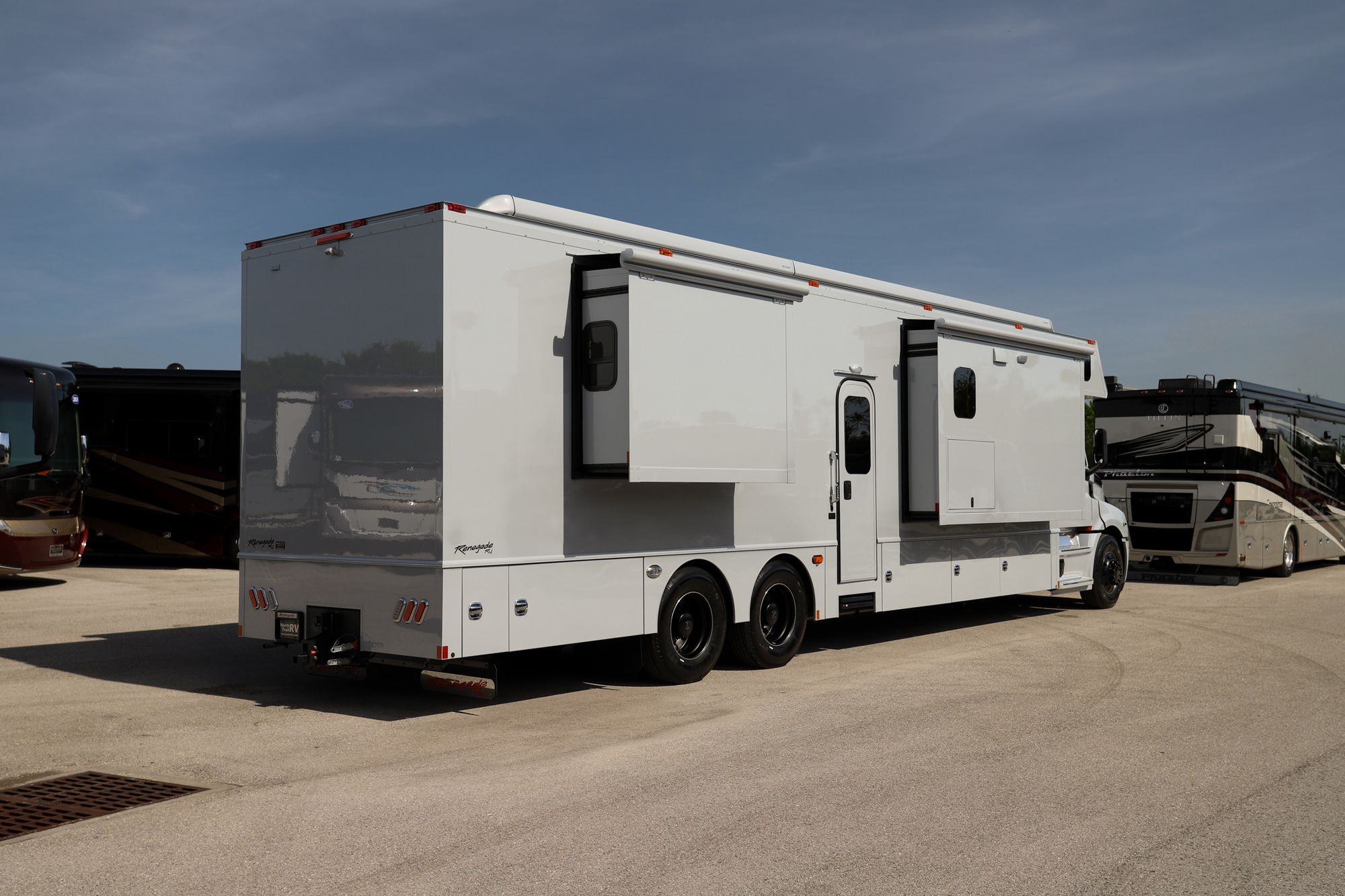 New 2022 Renegade Rv Classic 45CMR Super C  For Sale