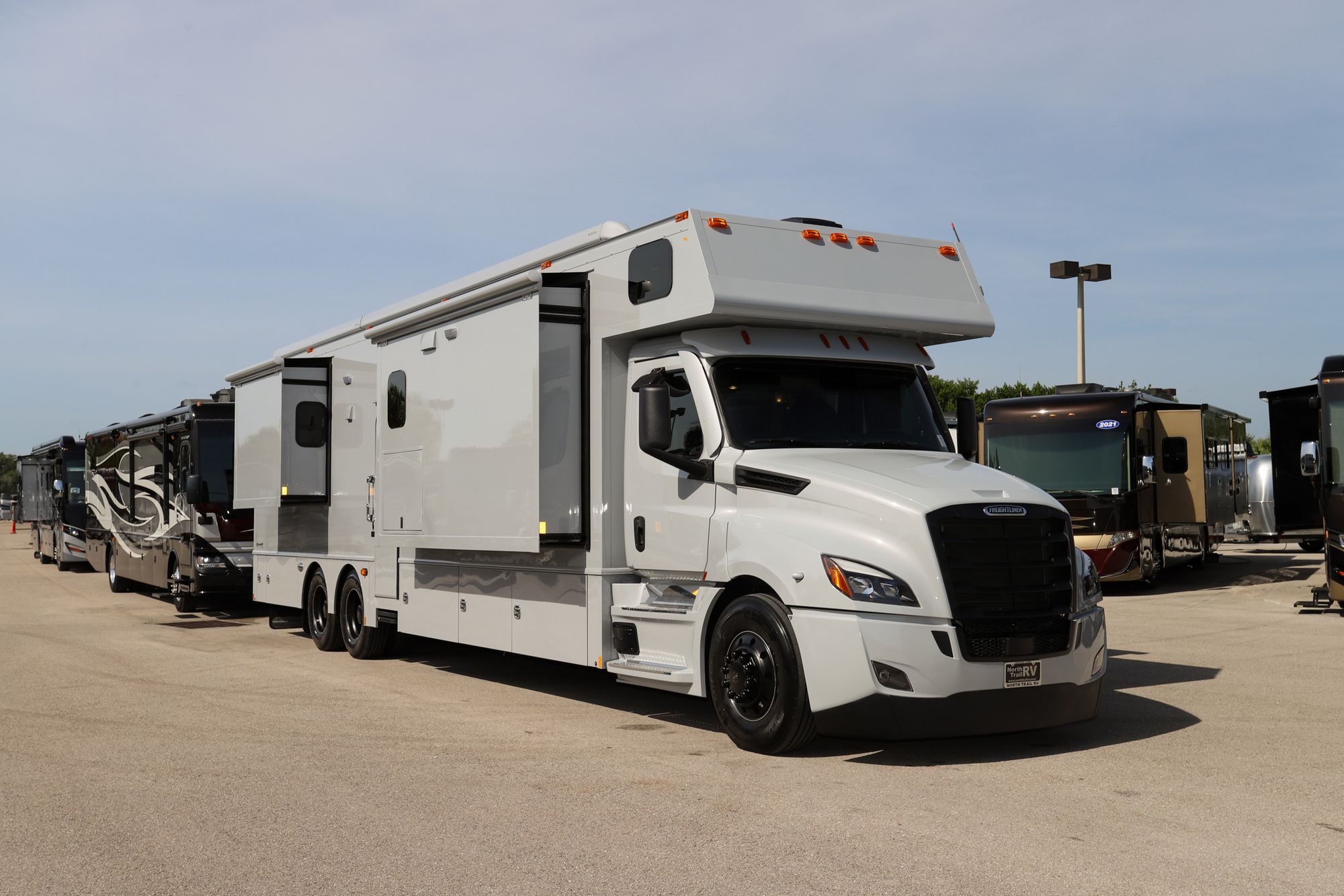 New 2022 Renegade Rv Classic 45CMR Super C  For Sale