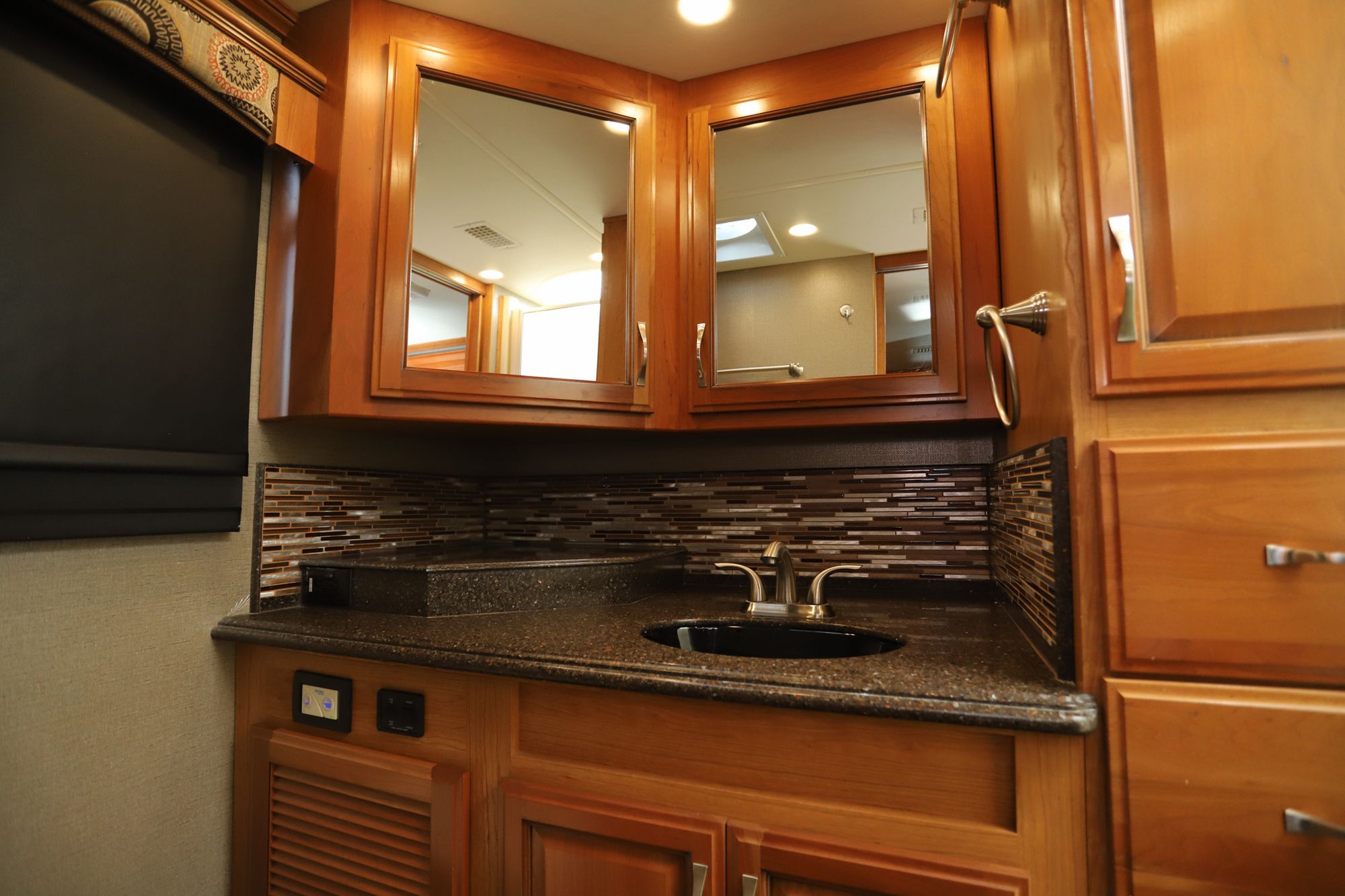 Used 2016 Fleetwood Pace Arrow Lxe 38K Class A  For Sale