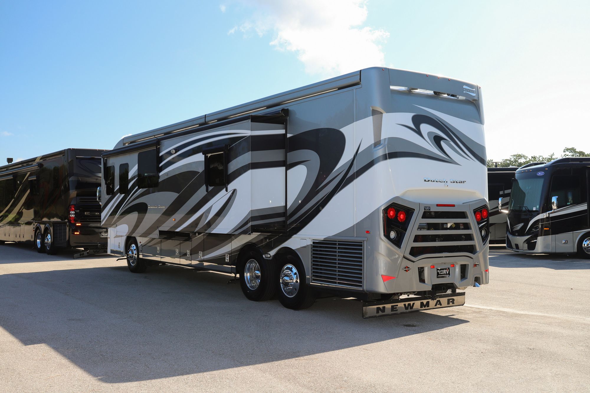 Used 2019 Newmar Dutch Star 4018 Class A  For Sale