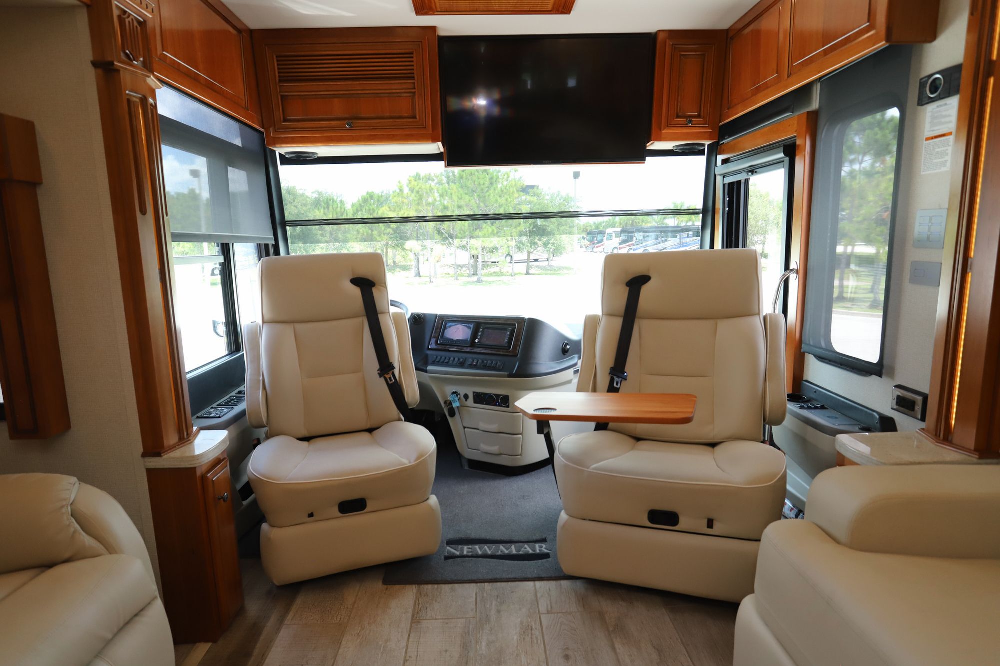 Used 2019 Newmar Dutch Star 4018 Class A  For Sale