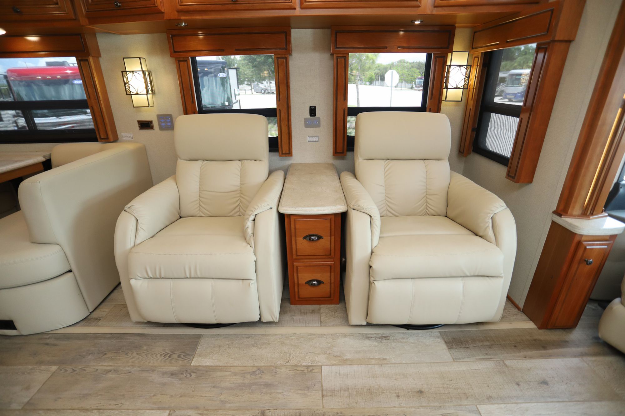 Used 2019 Newmar Dutch Star 4018 Class A  For Sale