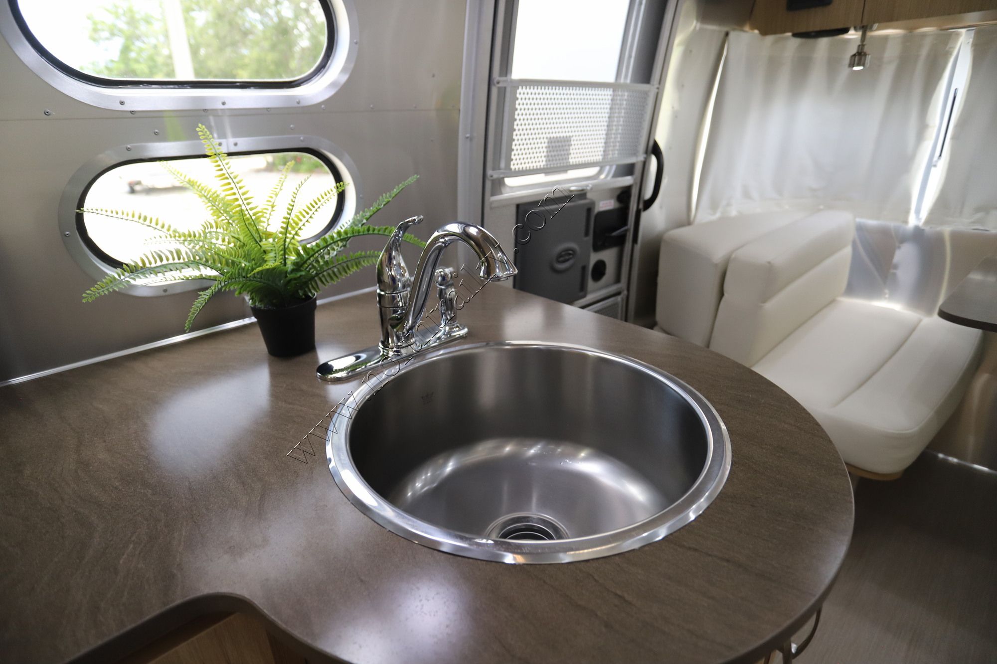 Used 2020 Airstream Flying Cloud 27FB Travel Trailer  For Sale