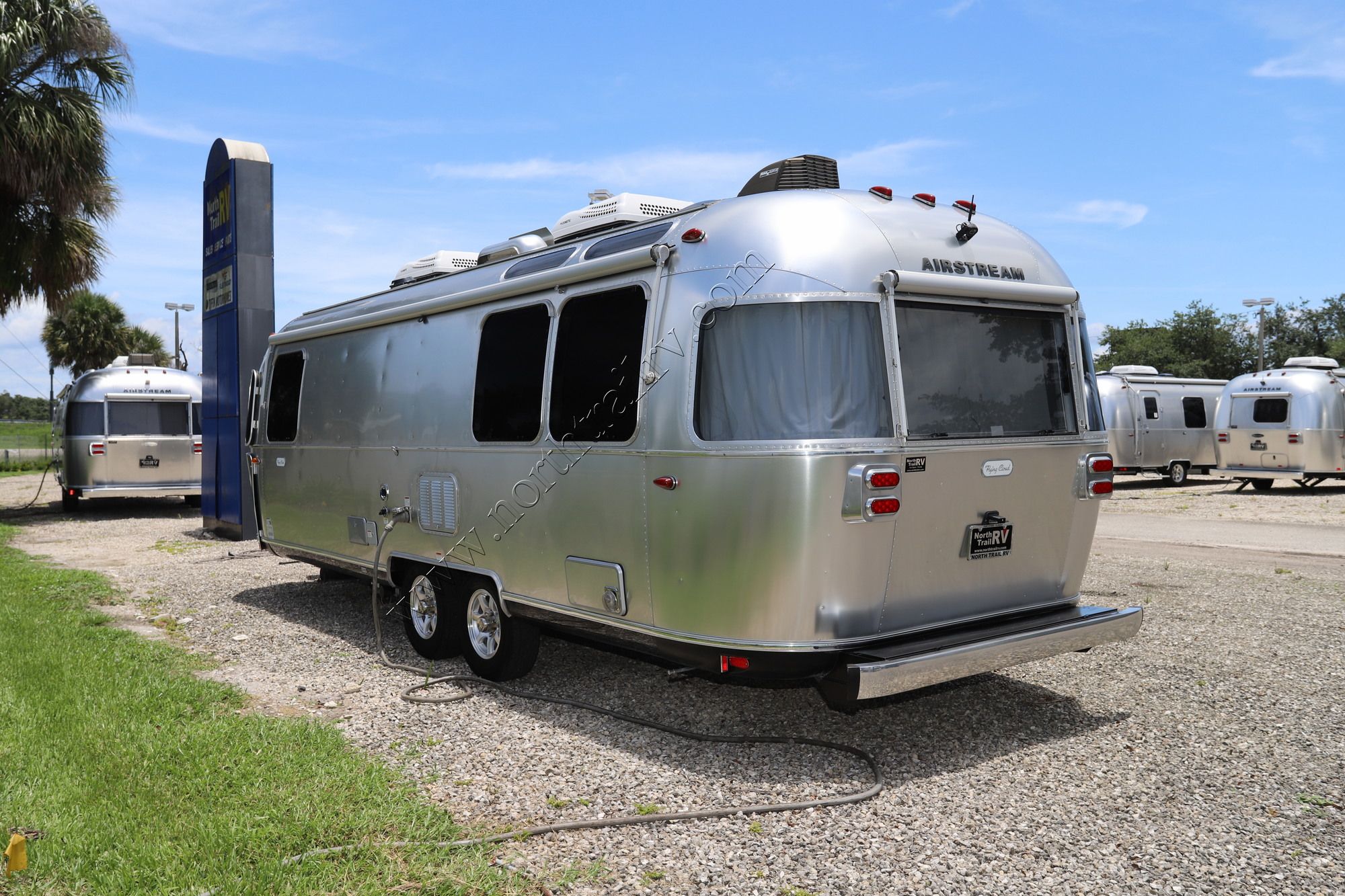 Used 2020 Airstream Flying Cloud 27FB Travel Trailer  For Sale