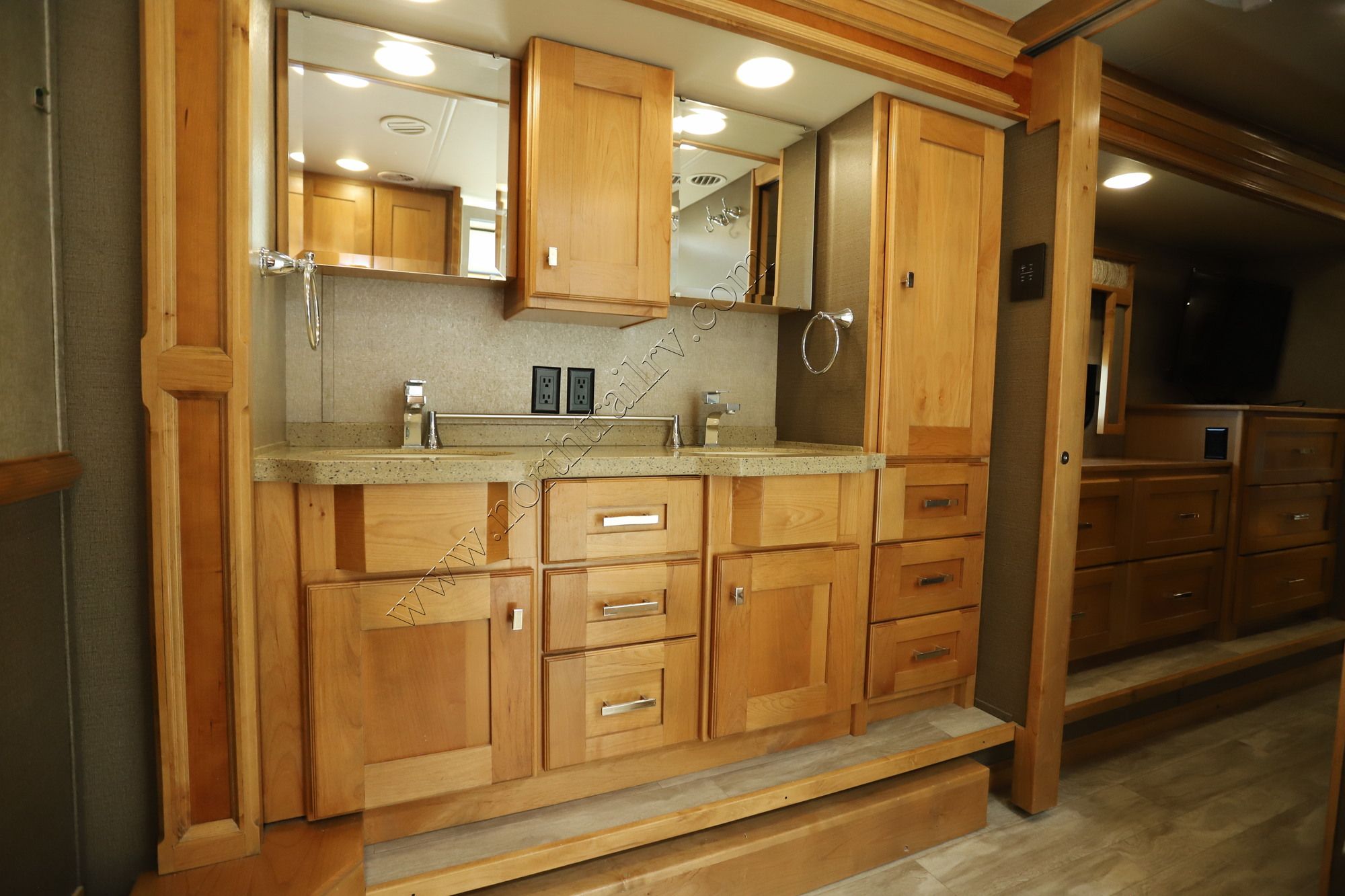 Used 2019 Vanleigh Vilano 370GB Fifth Wheel  For Sale