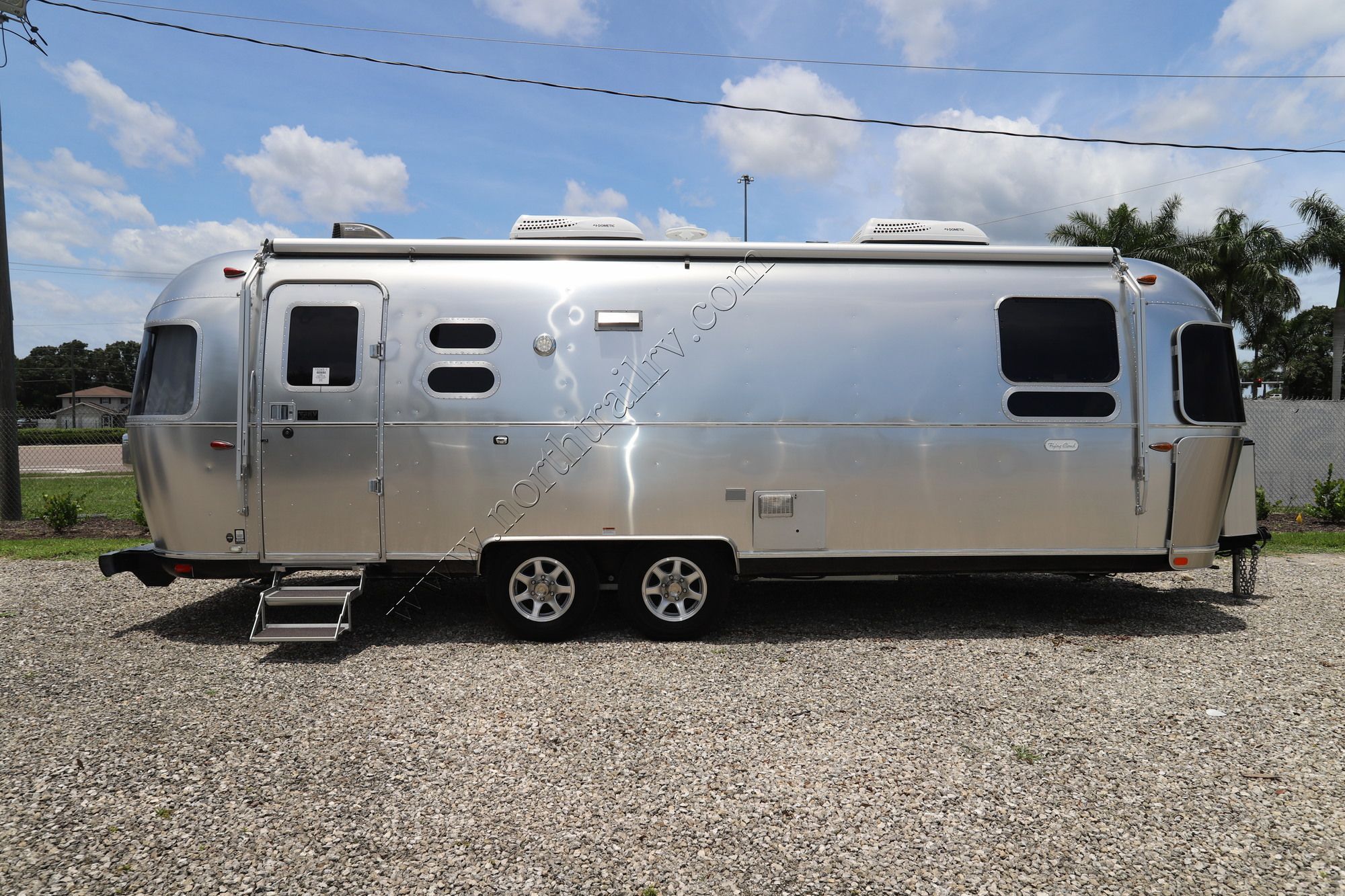 Used 2020 Airstream Flying Cloud 27FB Travel Trailer  For Sale