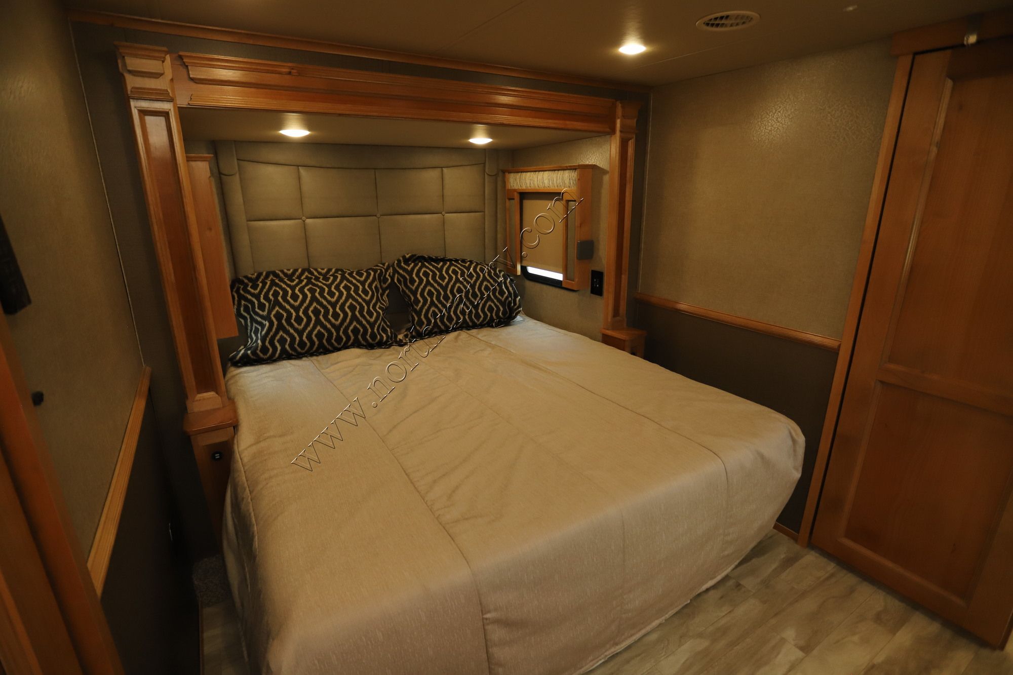 Used 2019 Vanleigh Vilano 370GB Fifth Wheel  For Sale