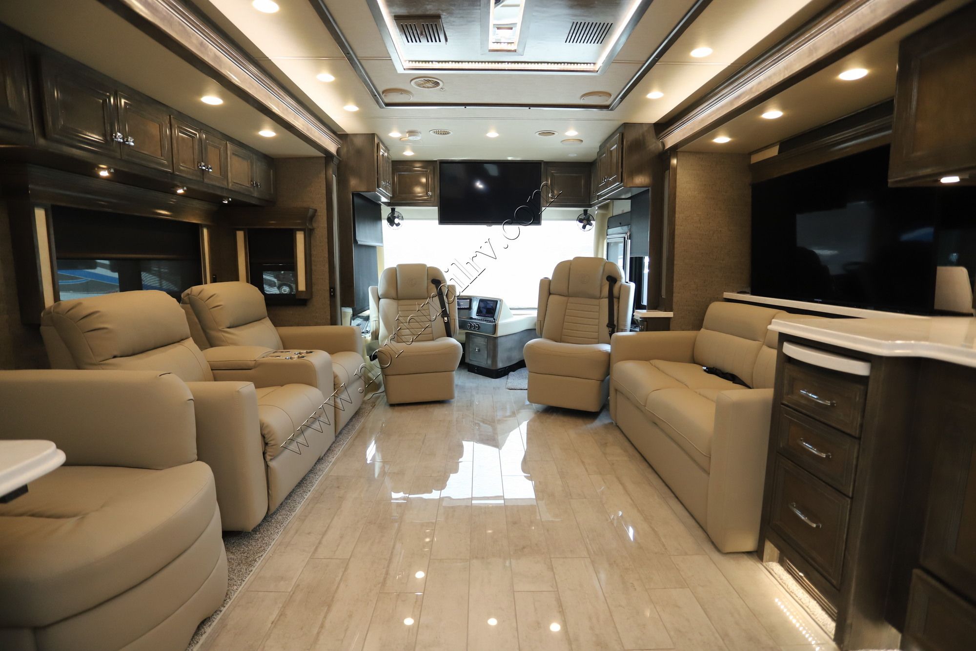 New 2022 Tiffin Motor Homes Phaeton 37BH Class A  For Sale