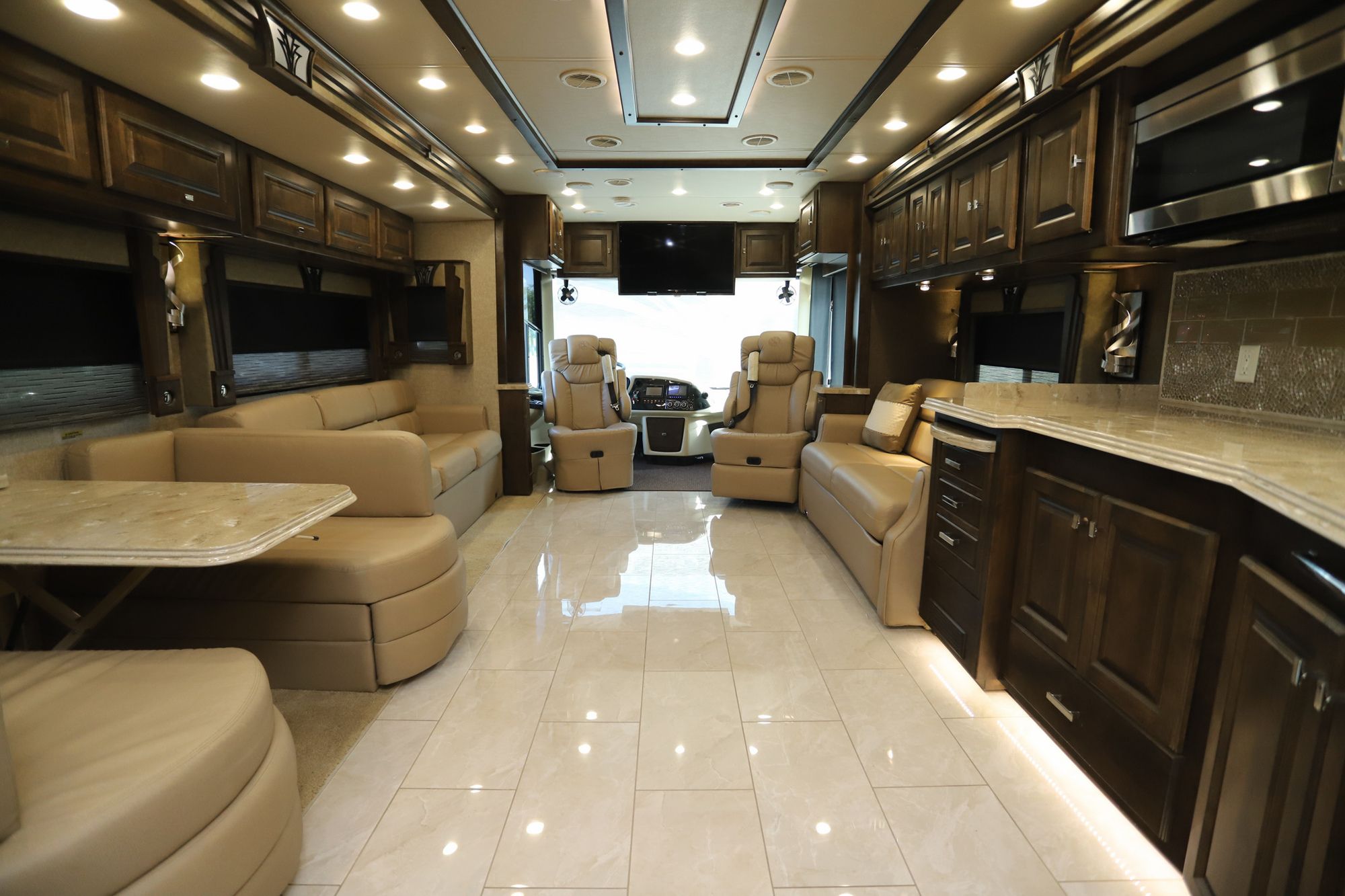 Used 2017 Tiffin Motor Homes Phaeton 40QBH Class A  For Sale