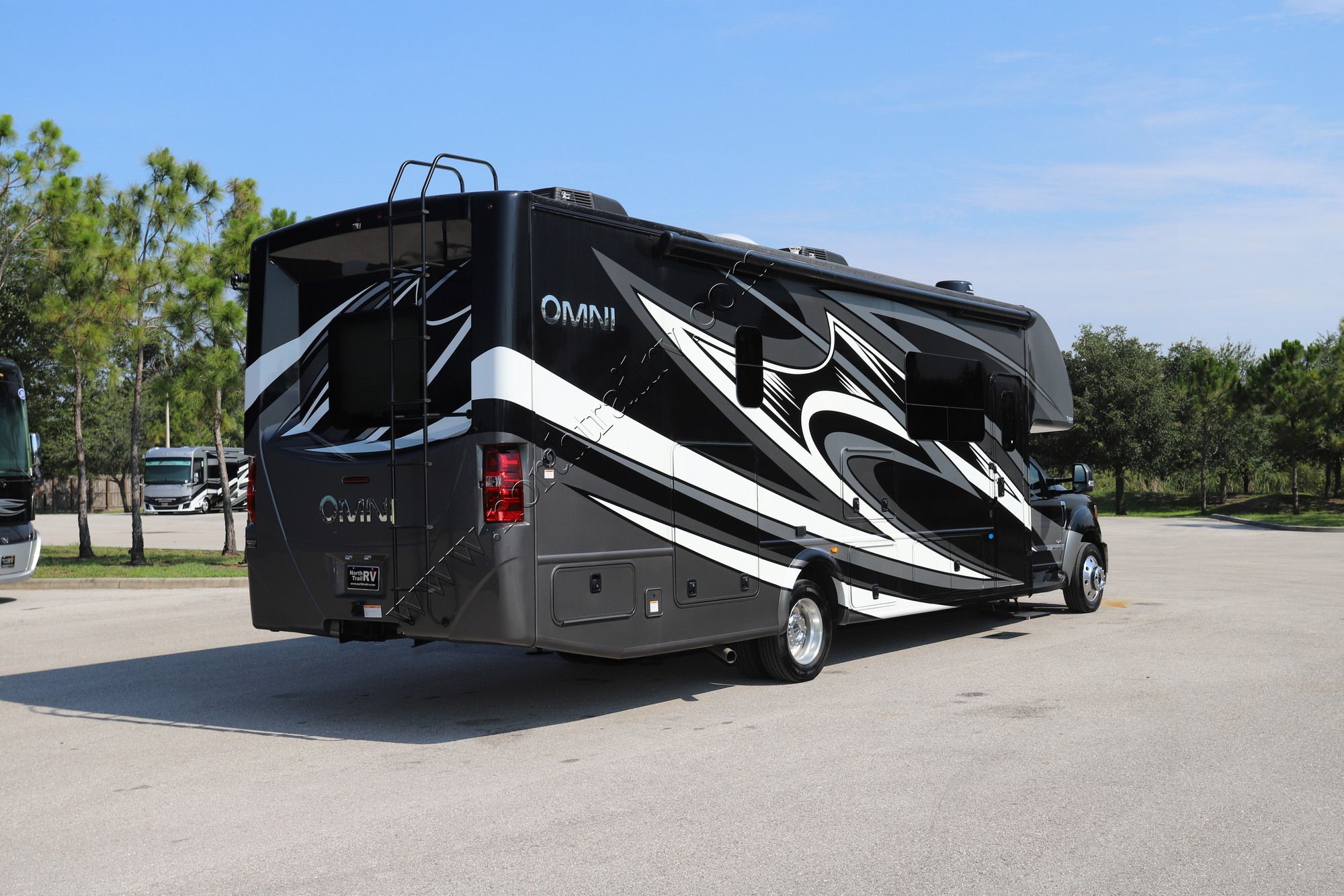 Used 2022 Thor Omni SV34 Class C  For Sale