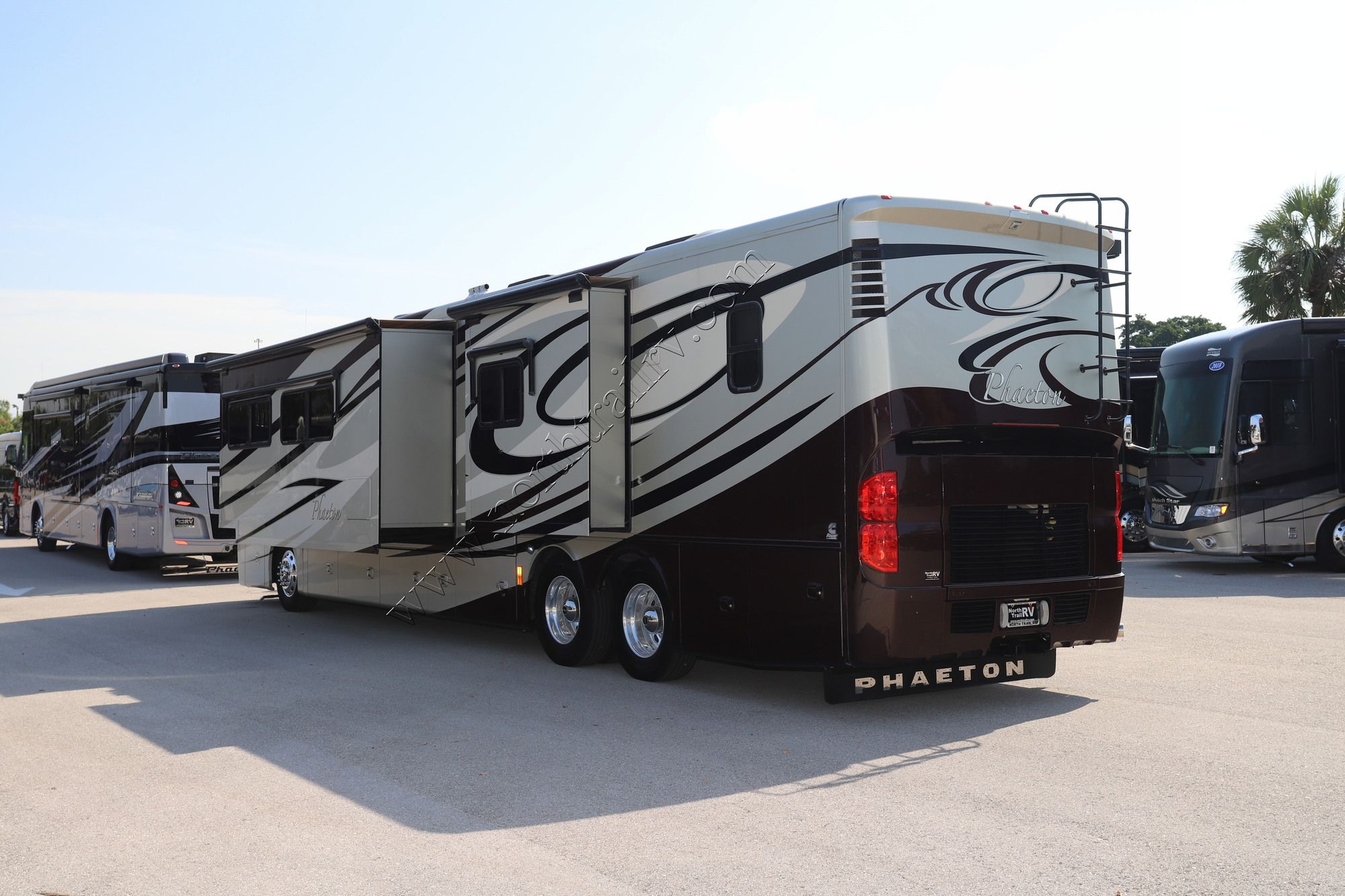 Used 2011 Tiffin Motor Homes Phaeton 42QBH Class A  For Sale