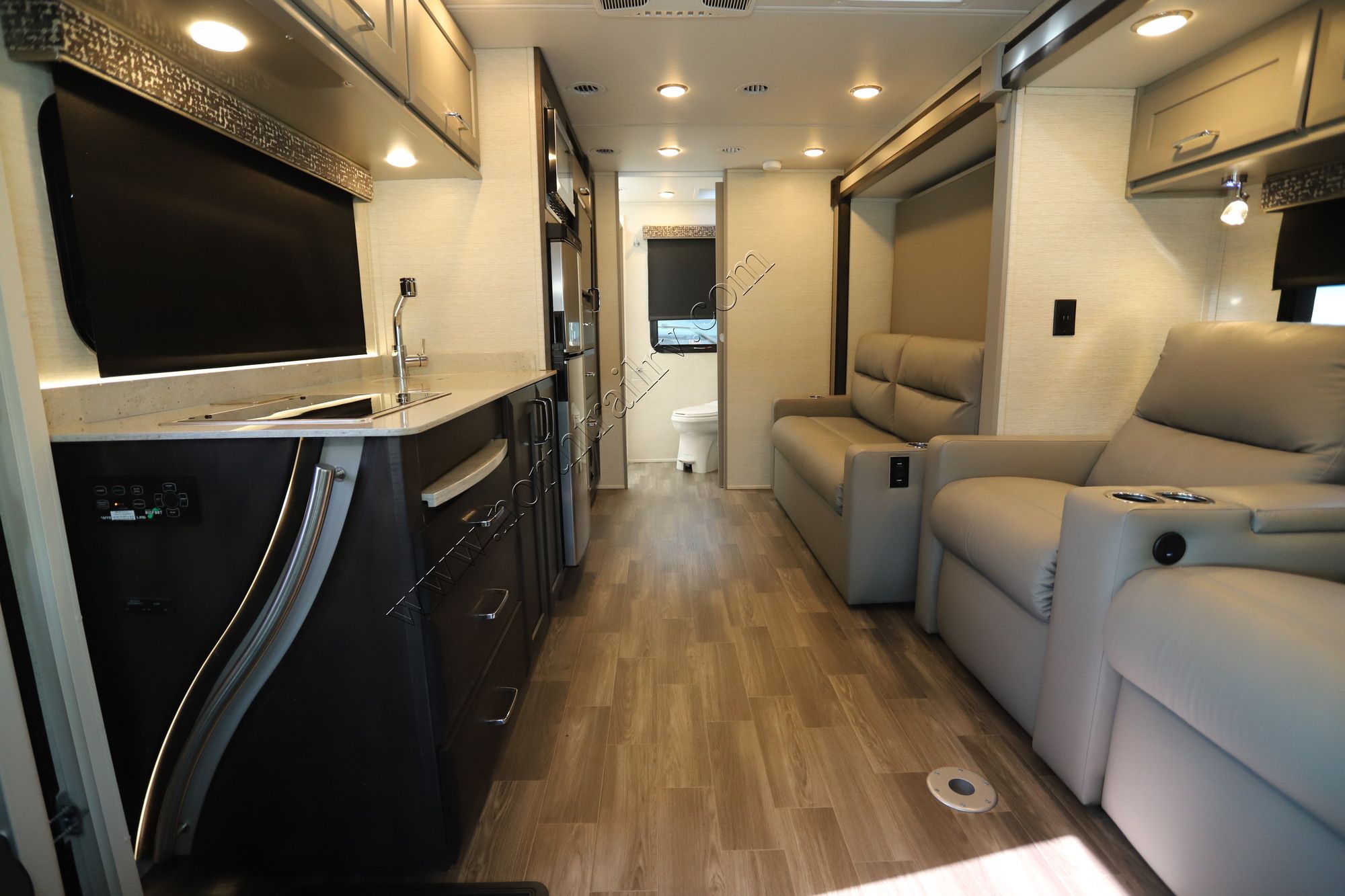 Used 2021 Tiffin Motor Homes Wayfarer 25RW Class C  For Sale