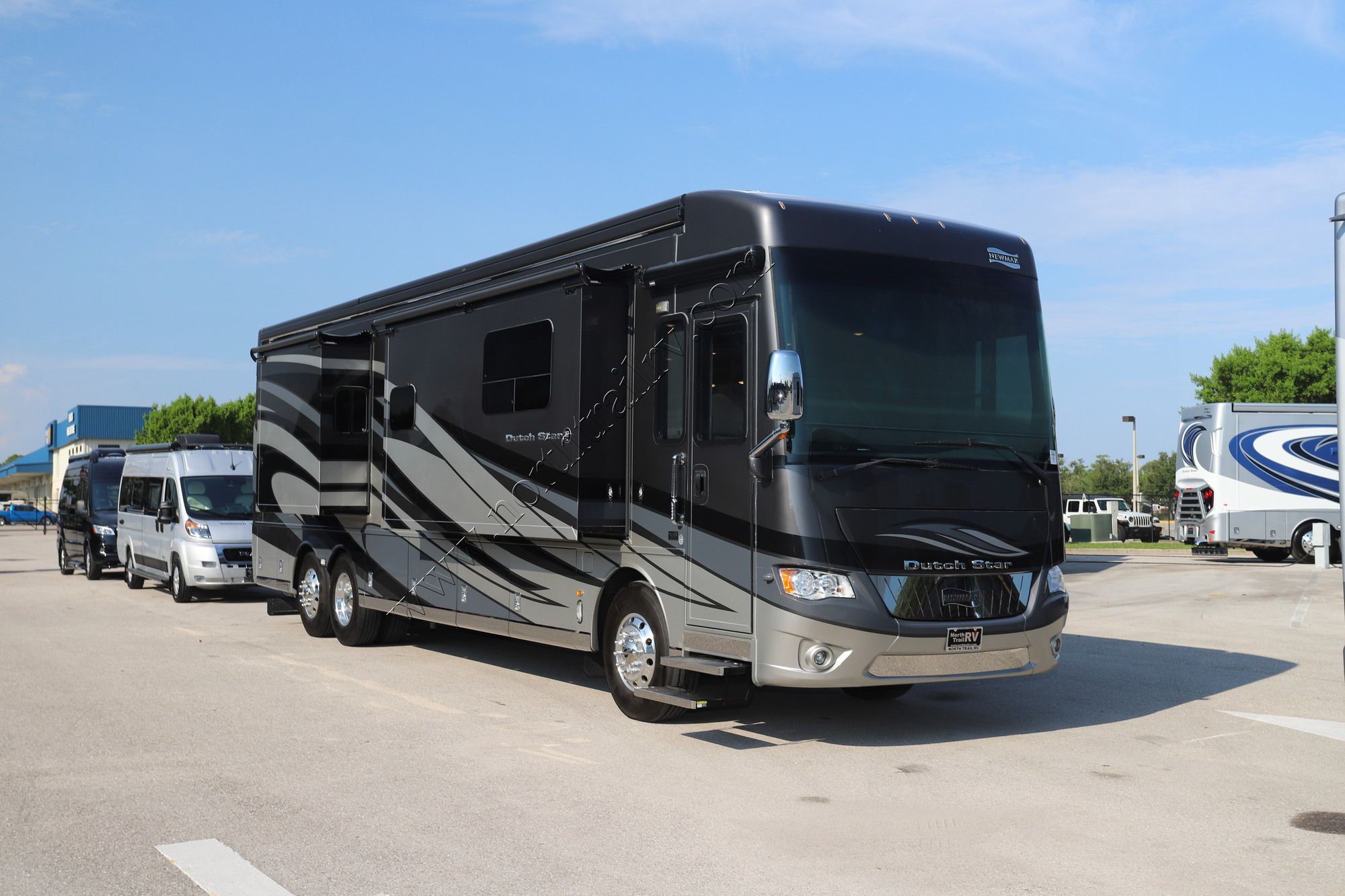 Used 2018 Newmar Dutch Star 4018 Class A  For Sale