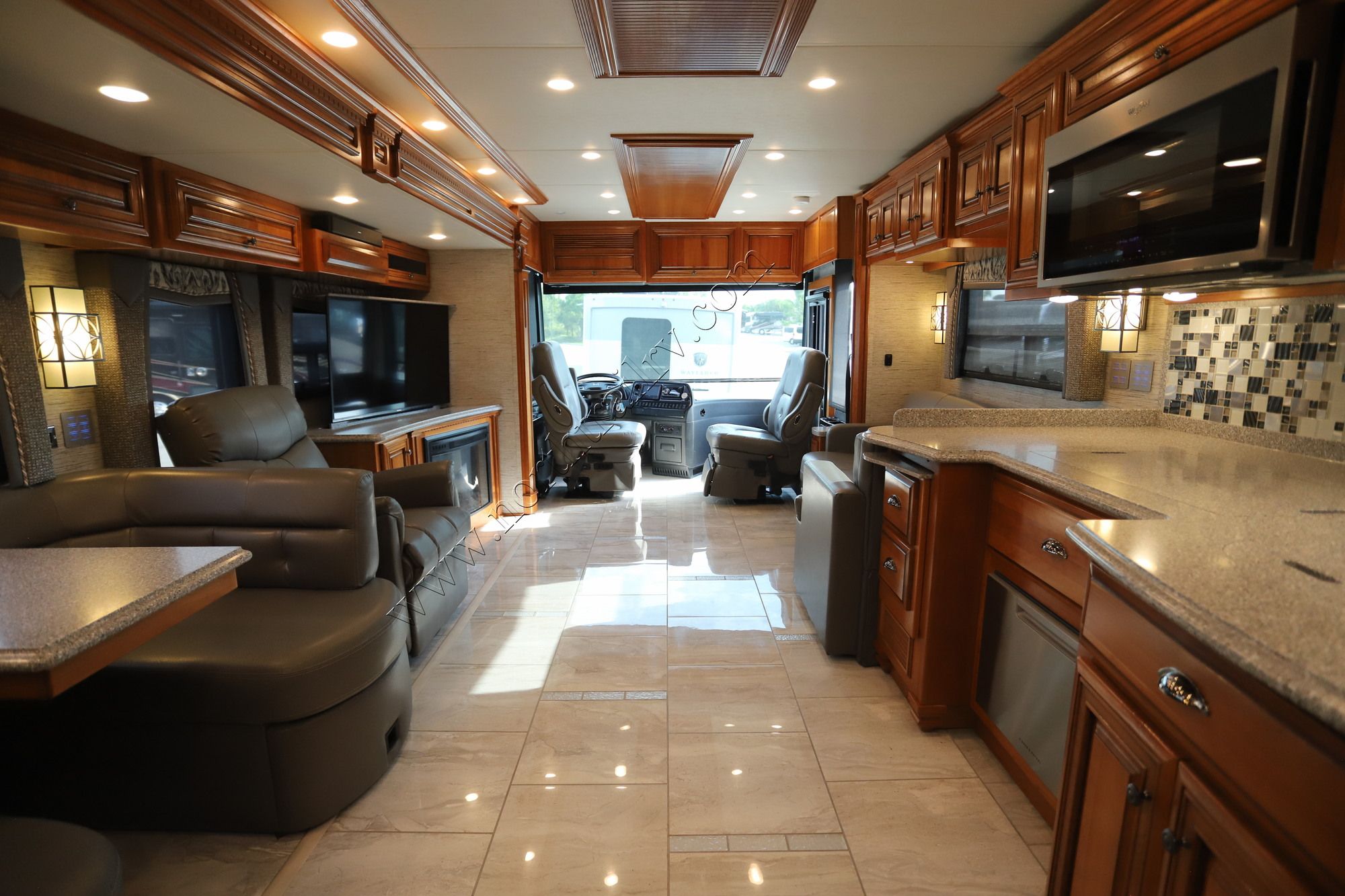 Used 2018 Newmar Dutch Star 4018 Class A  For Sale