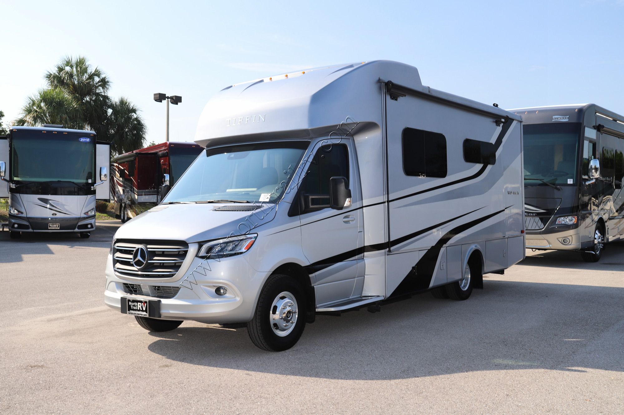 Used 2021 Tiffin Motor Homes Wayfarer 25RW Class C  For Sale