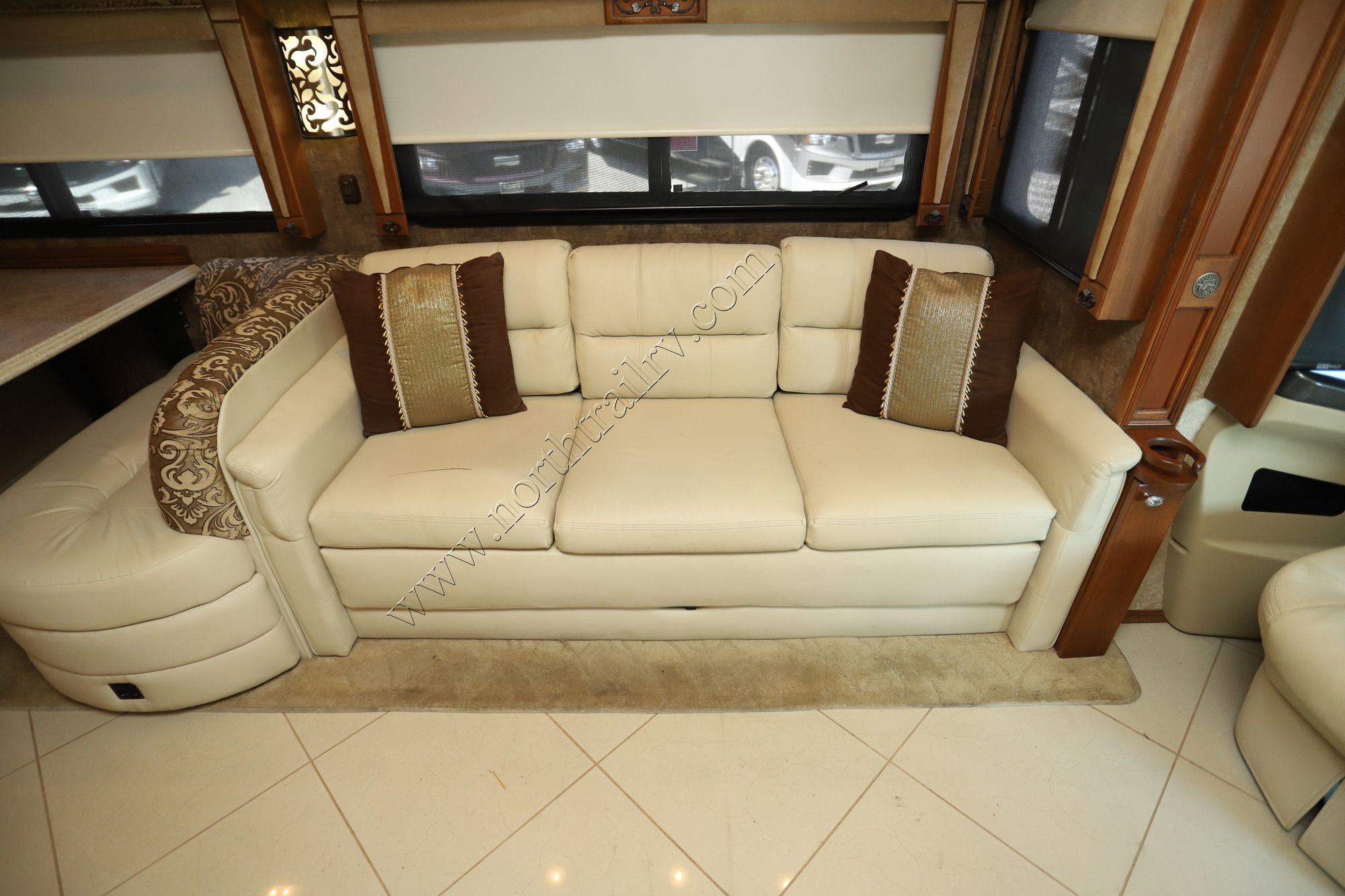 Used 2011 Tiffin Motor Homes Phaeton 42QBH Class A  For Sale