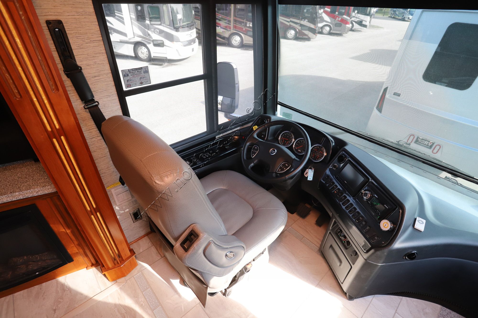 Used 2018 Newmar Dutch Star 4018 Class A  For Sale