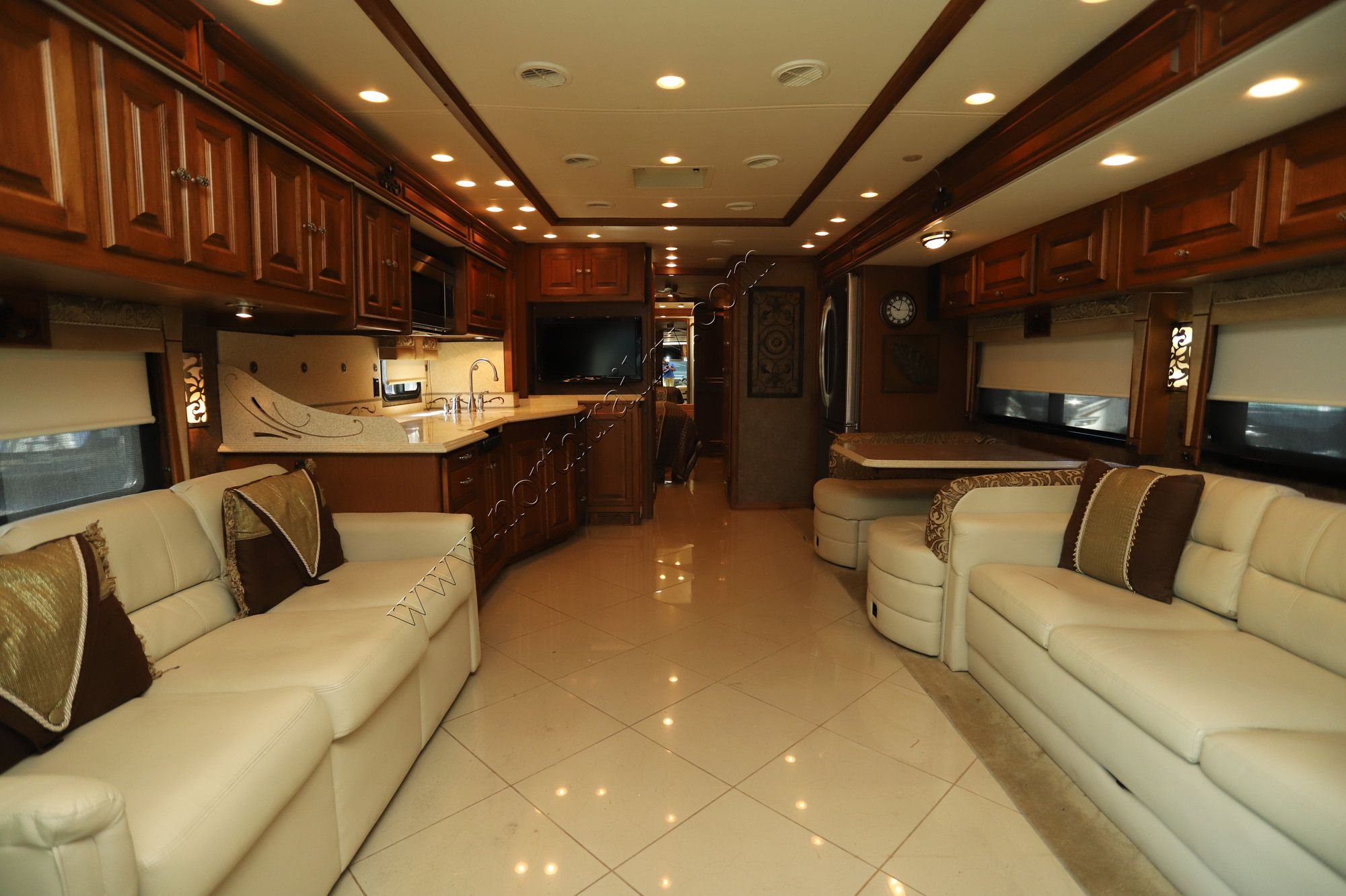 Used 2011 Tiffin Motor Homes Phaeton 42QBH Class A  For Sale