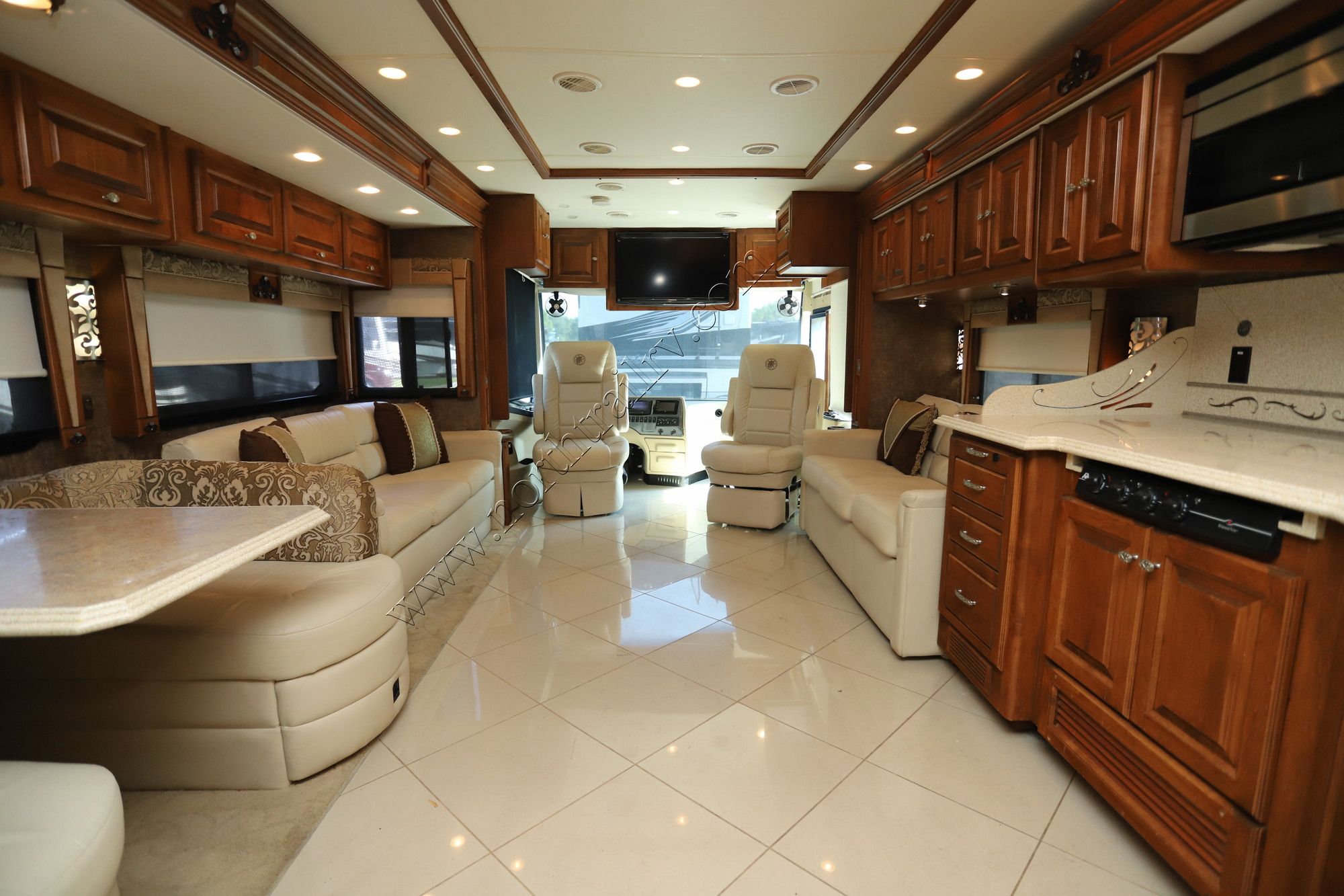 Used 2011 Tiffin Motor Homes Phaeton 42QBH Class A  For Sale