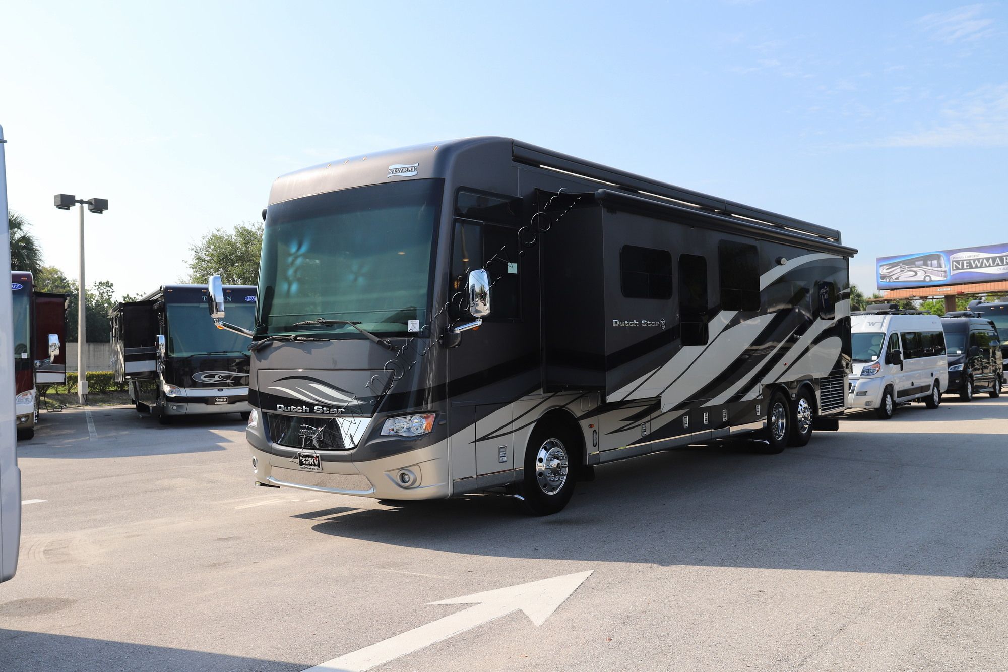 Used 2018 Newmar Dutch Star 4018 Class A  For Sale