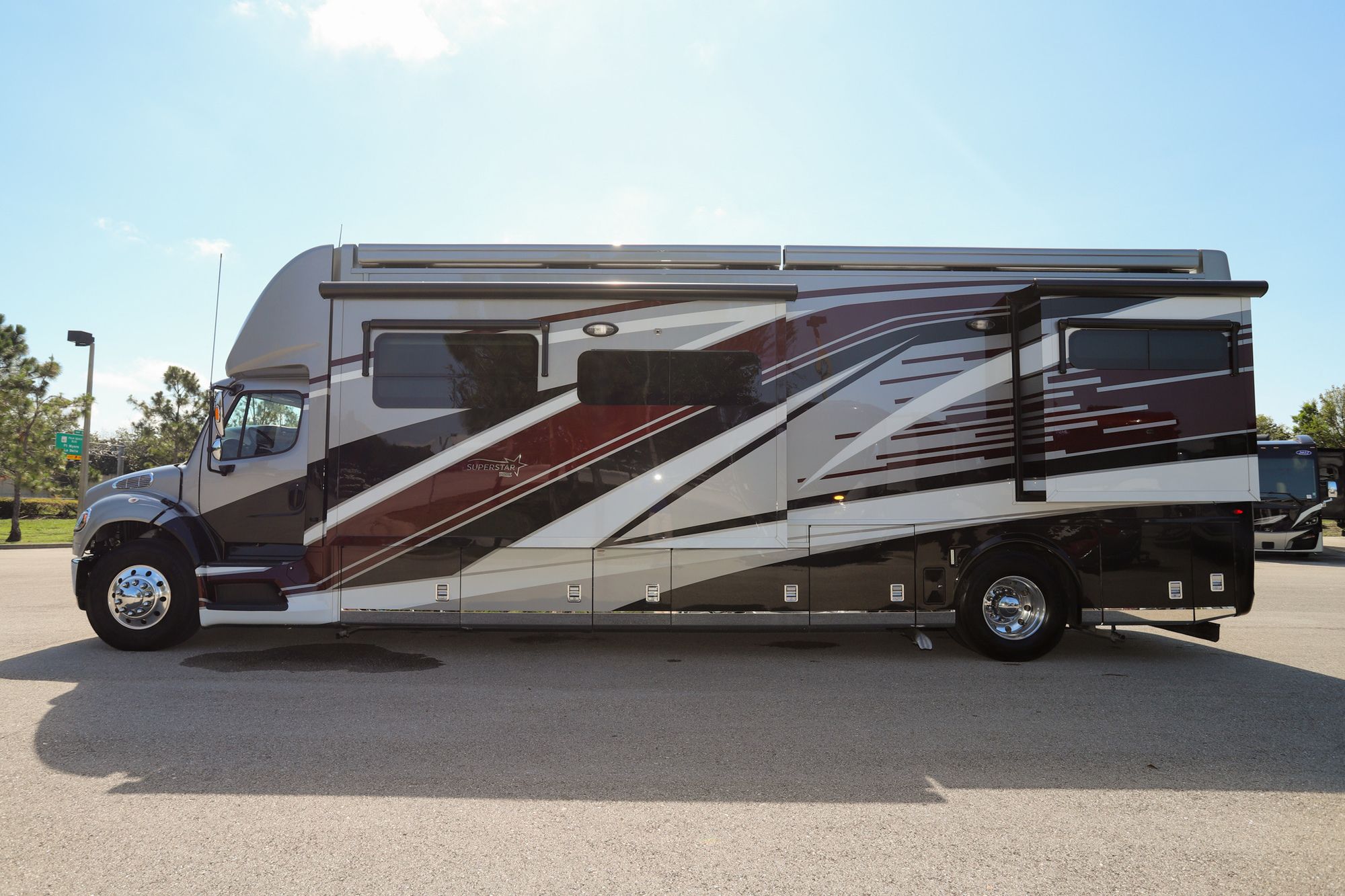 New 2023 Newmar Super Star 3729 Super C  For Sale