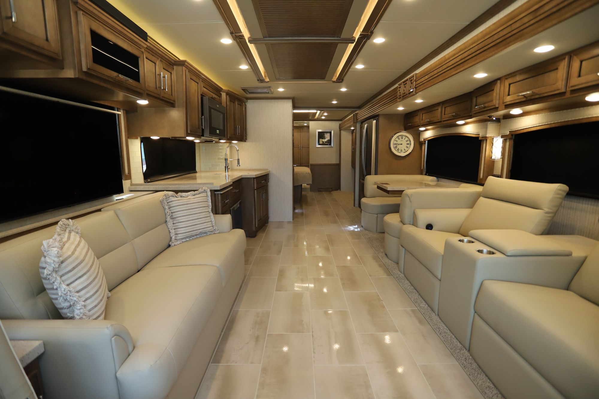 New 2022 Newmar Ventana 4369 Class A  For Sale