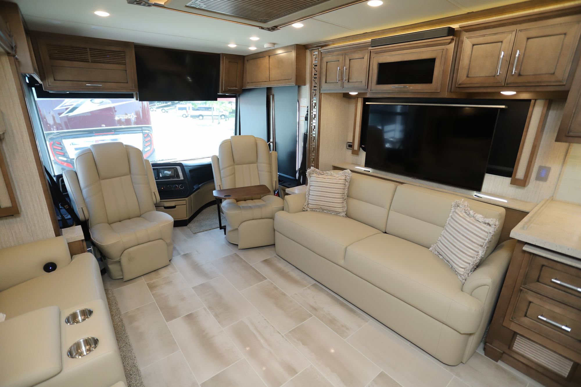 New 2022 Newmar Ventana 4369 Class A  For Sale