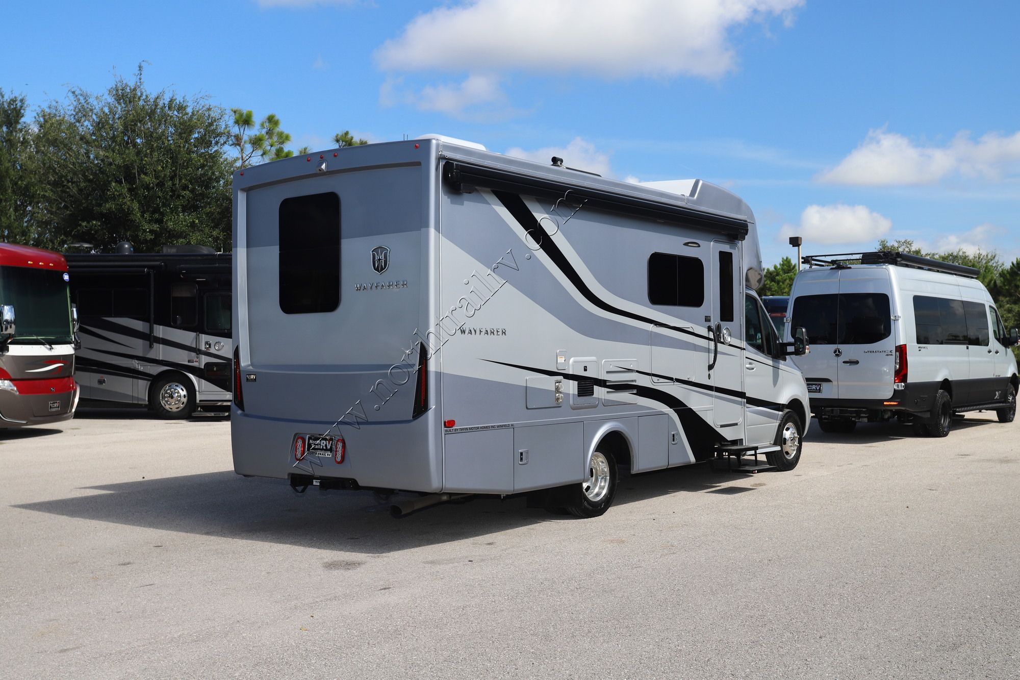 Used 2021 Tiffin Motor Homes Wayfarer 25RW Class C  For Sale