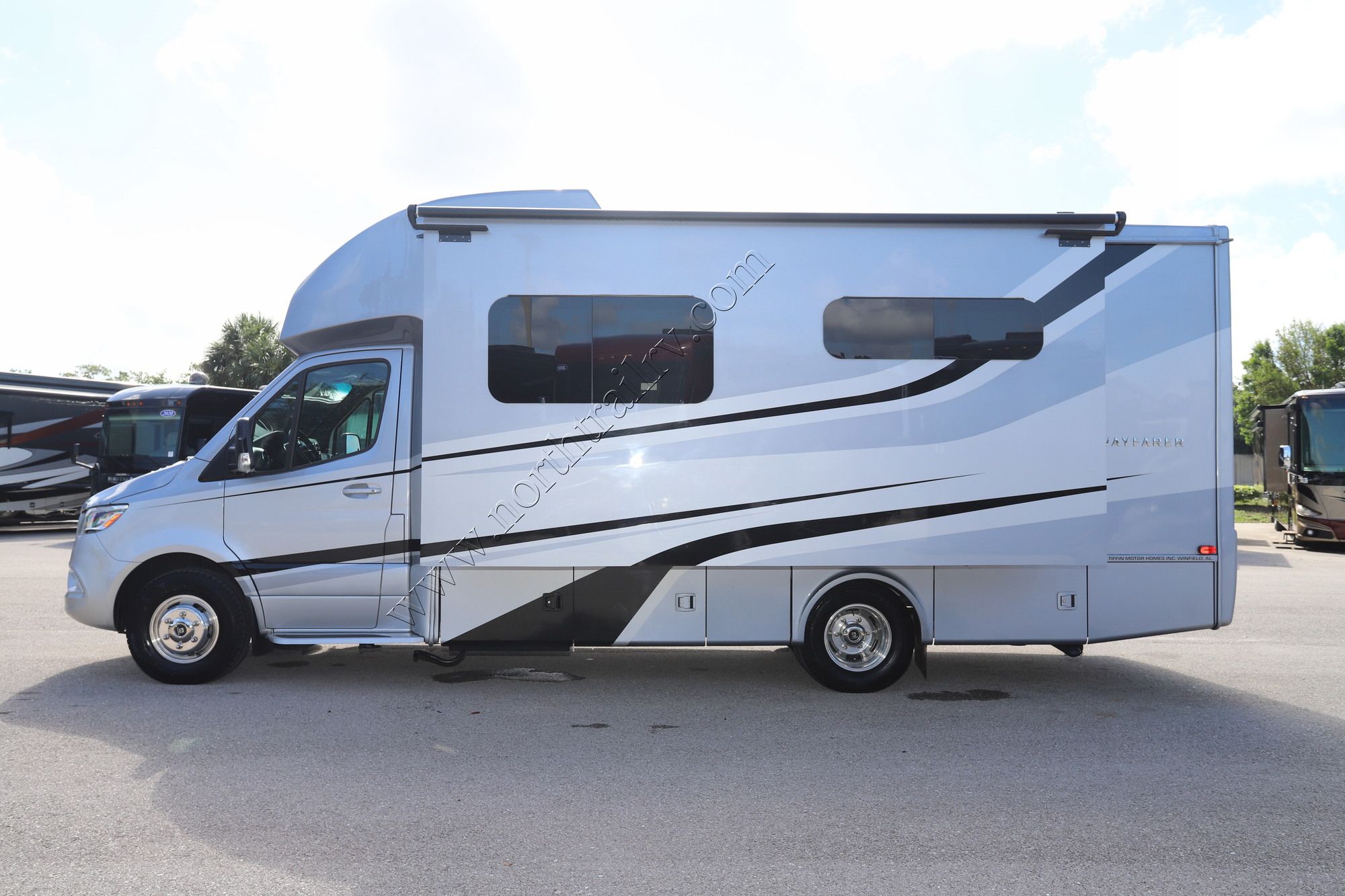 Used 2021 Tiffin Motor Homes Wayfarer 25RW Class C  For Sale