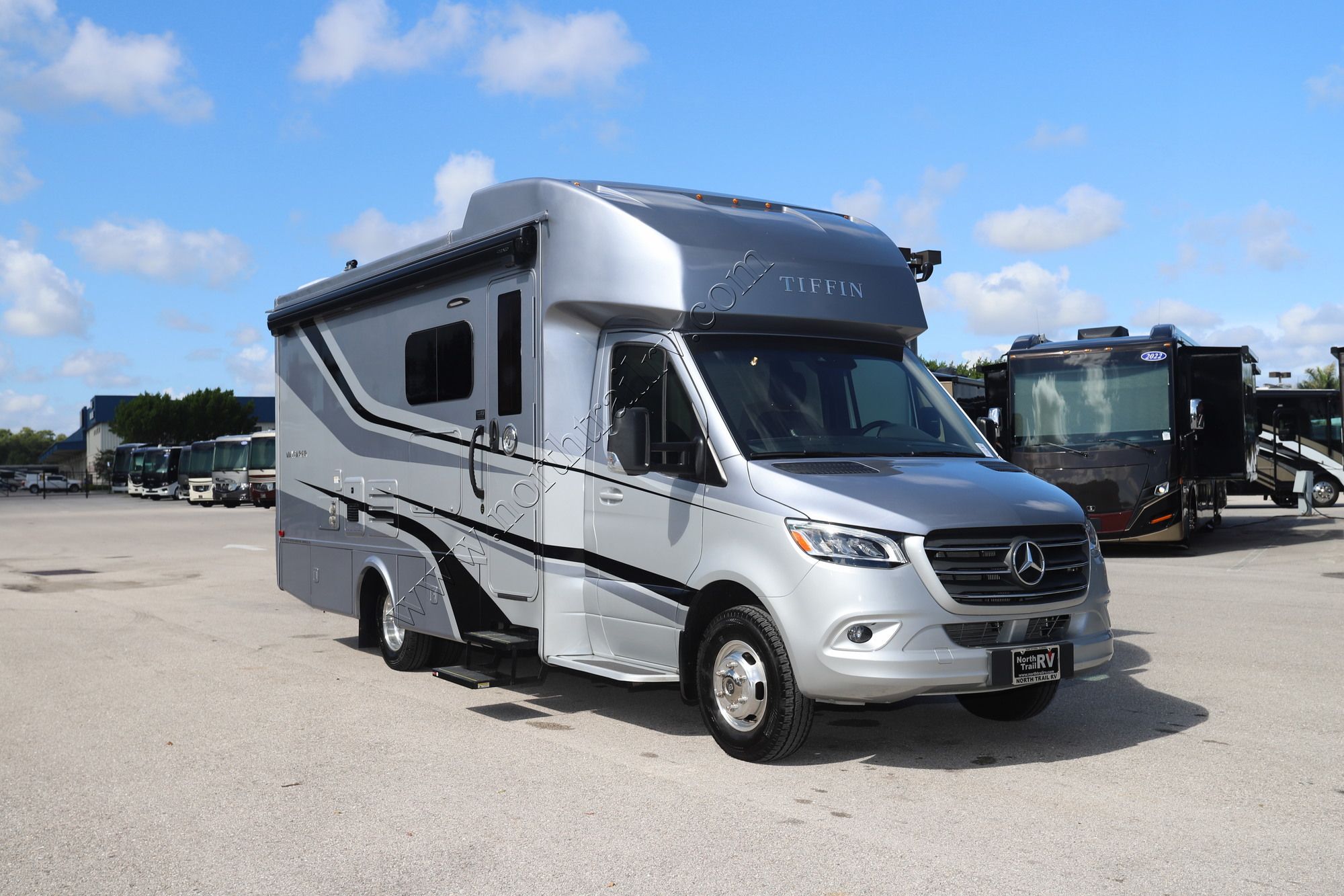 Used 2021 Tiffin Motor Homes Wayfarer 25RW Class C  For Sale