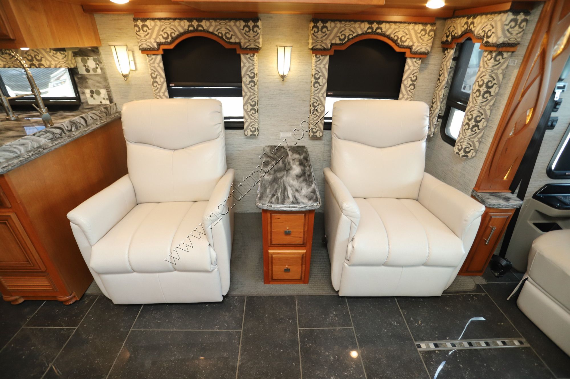 Used 2018 Newmar Ventana 4002 Class A  For Sale