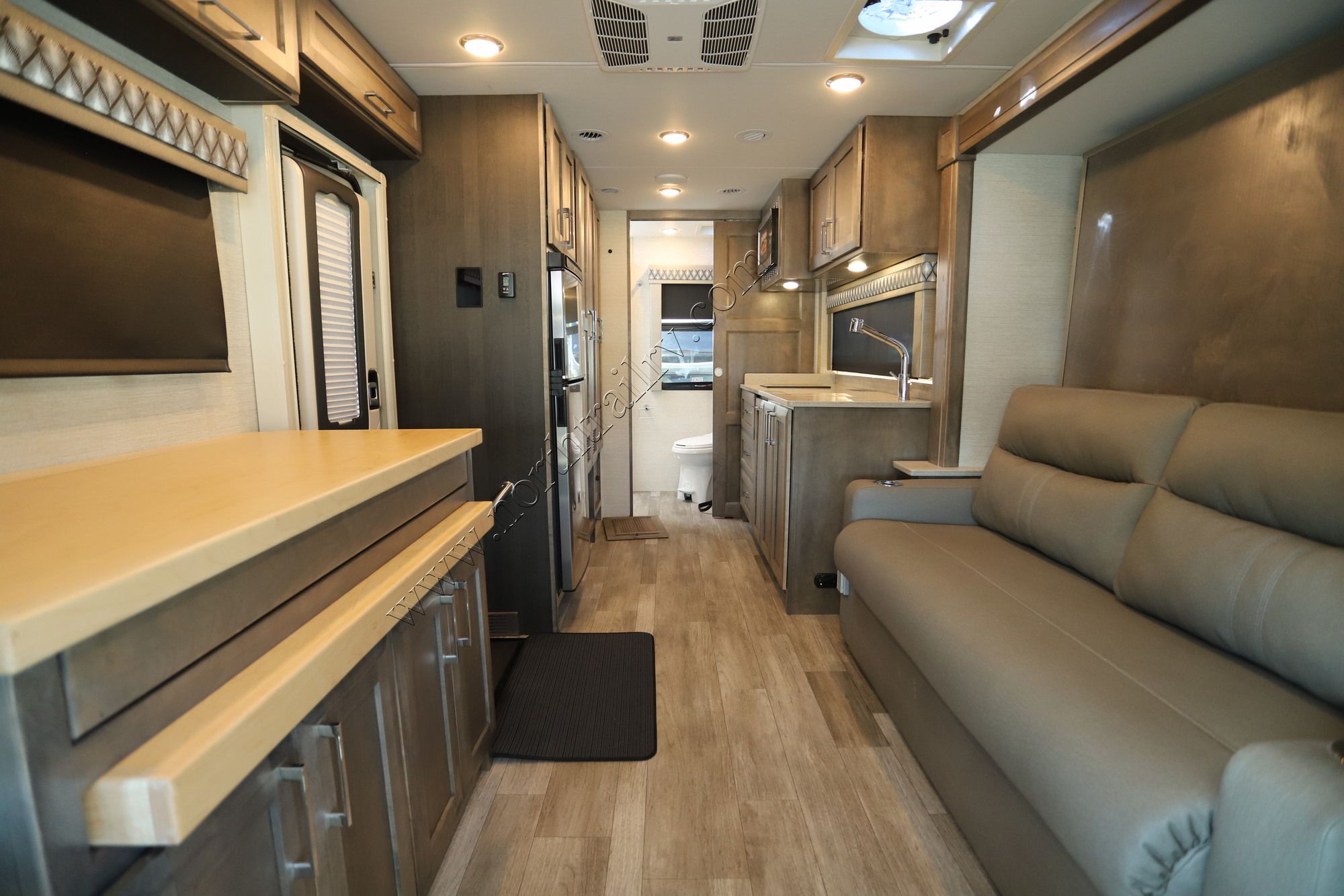 New 2023 Tiffin Motor Homes Wayfarer 25JW Class C  For Sale