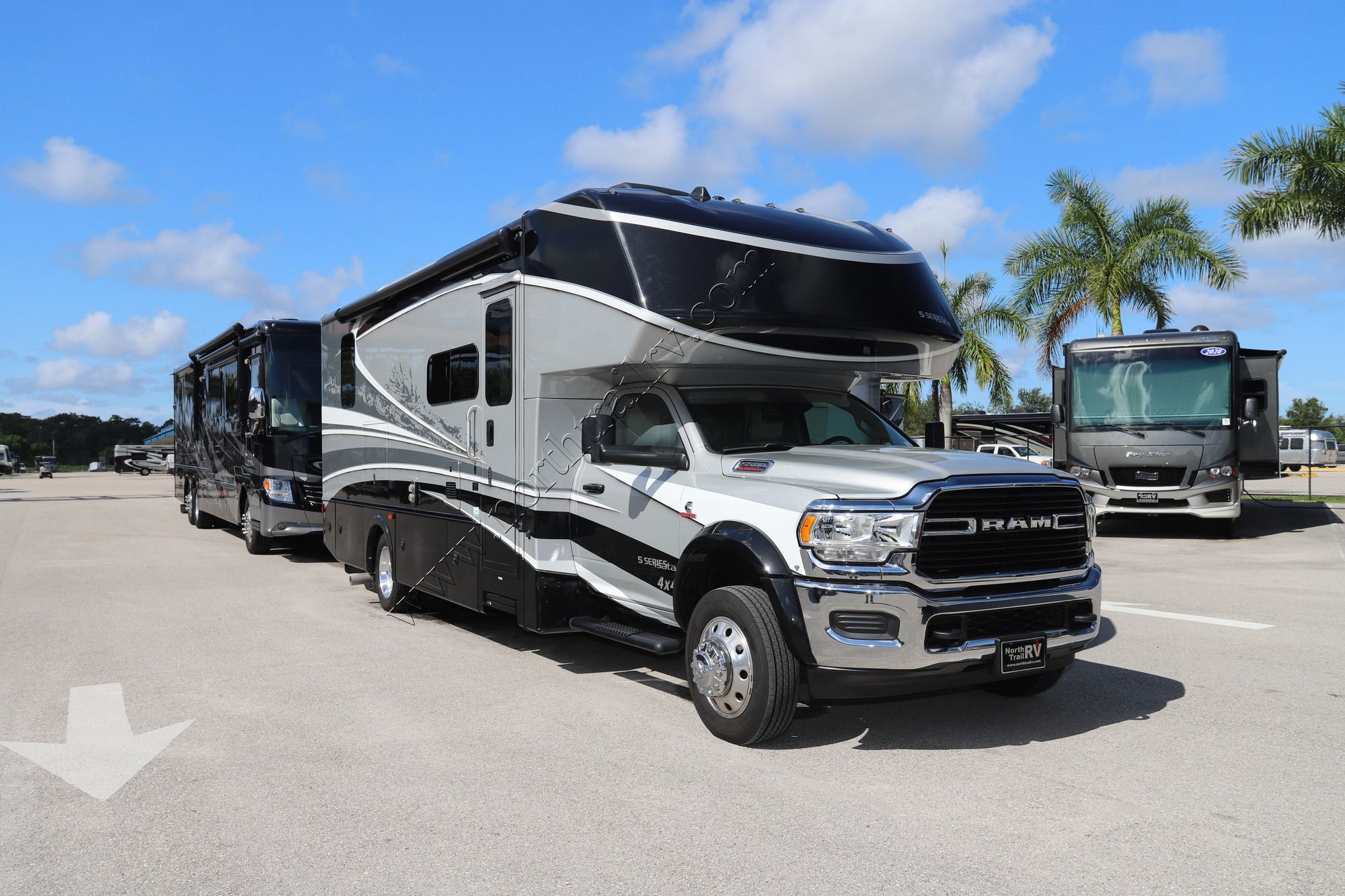 Used 2021 Dynamax Isata 5 30FWD Super C  For Sale