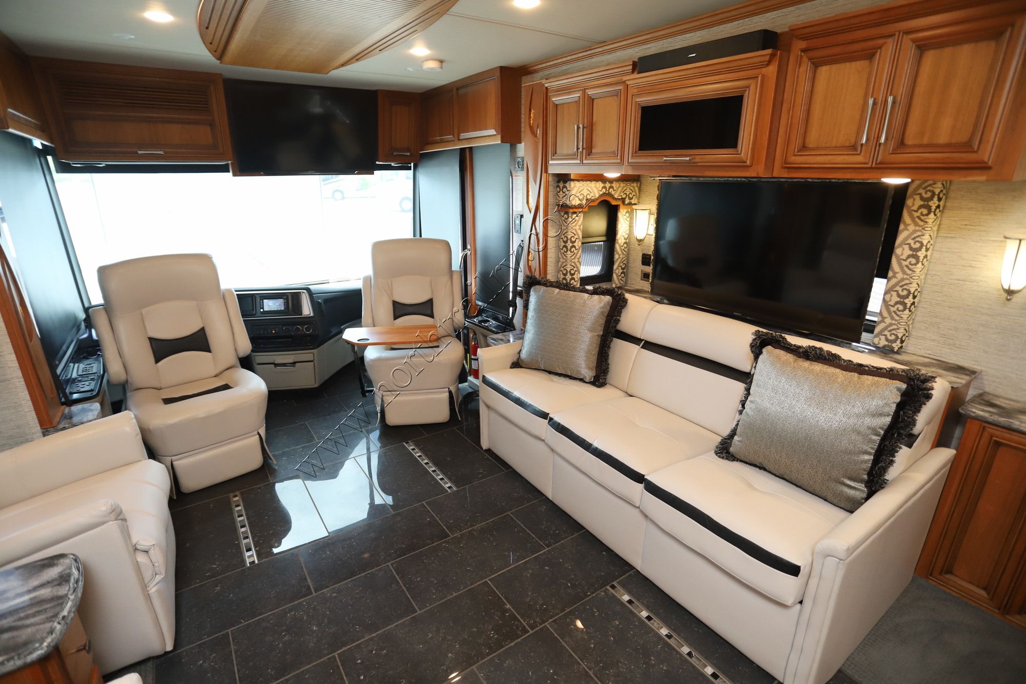 Used 2018 Newmar Ventana 4002 Class A  For Sale