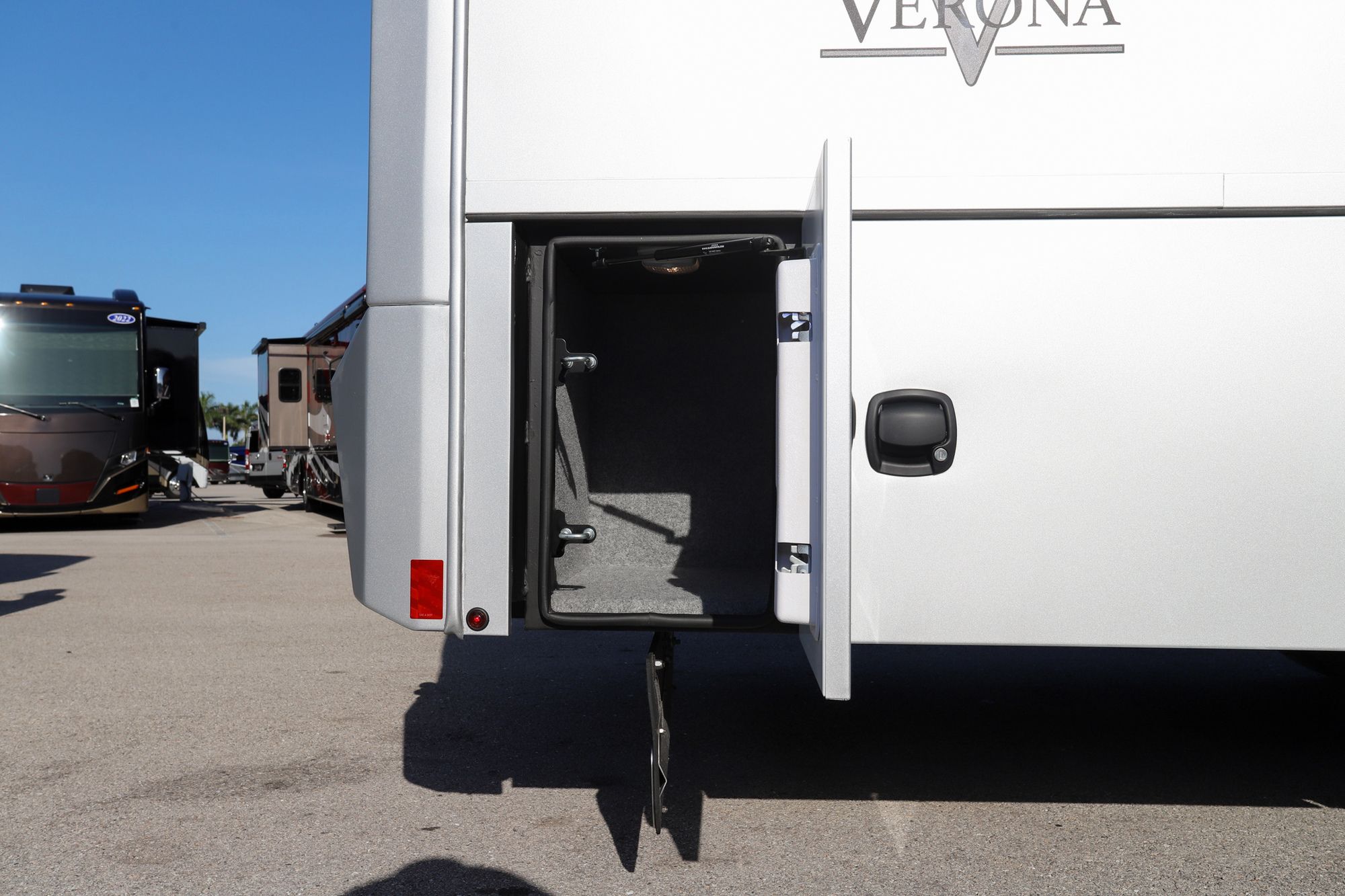 New 2023 Renegade Rv Verona 36VSB Super C  For Sale