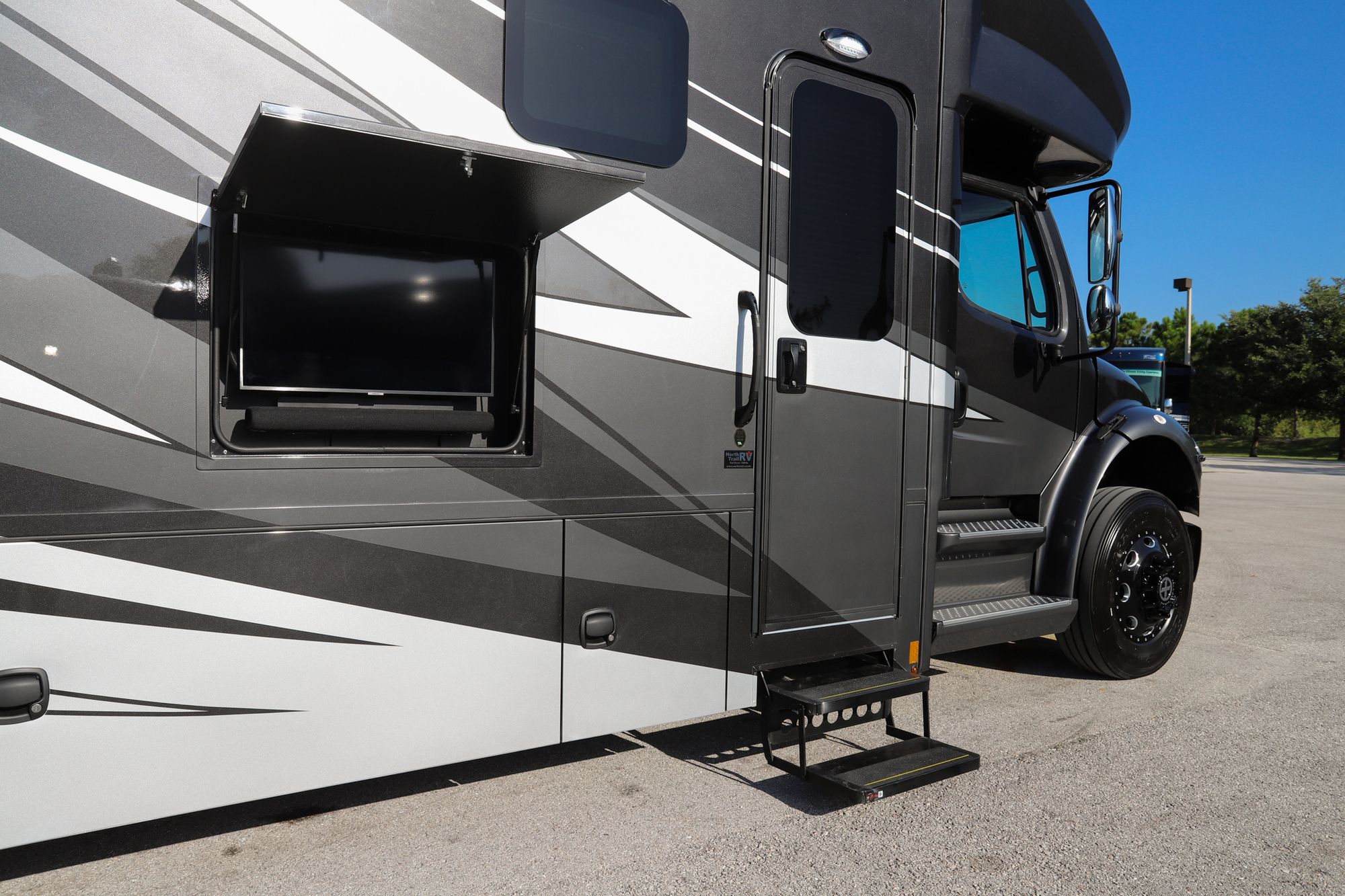 New 2023 Renegade Rv Verona 36VSB Super C  For Sale