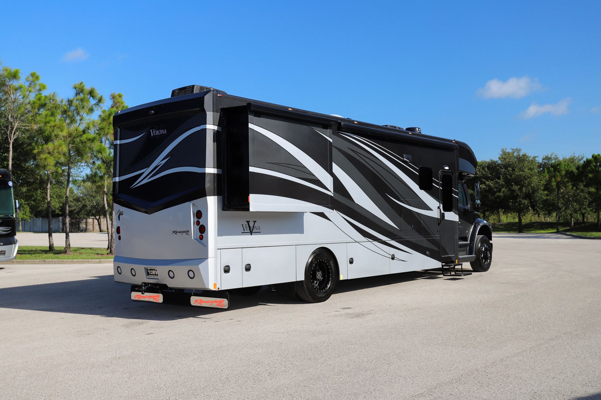 New 2023 Renegade Rv Verona 36VSB Super C  For Sale