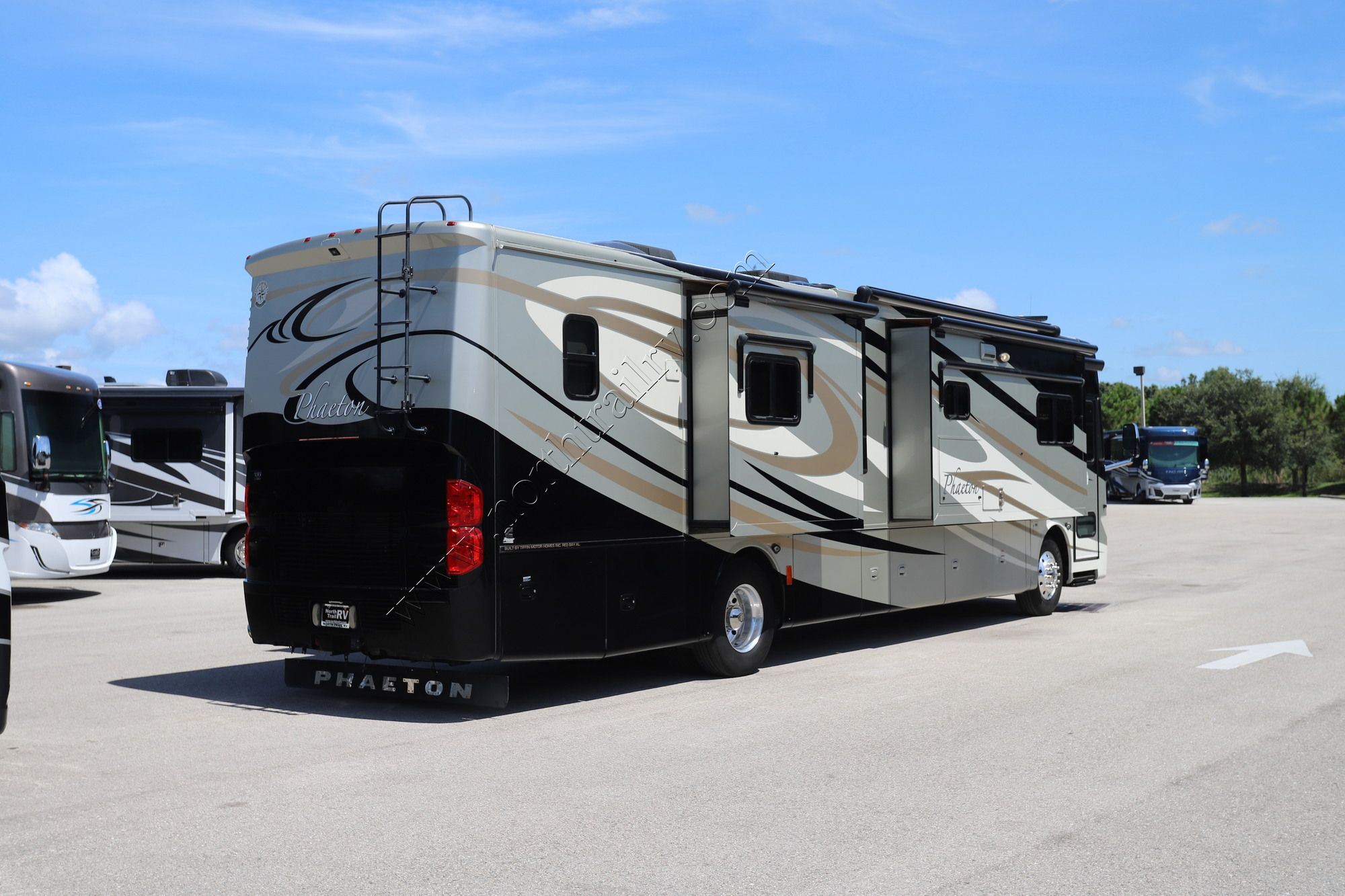 Used 2011 Tiffin Motor Homes Phaeton 40QBH Class A  For Sale