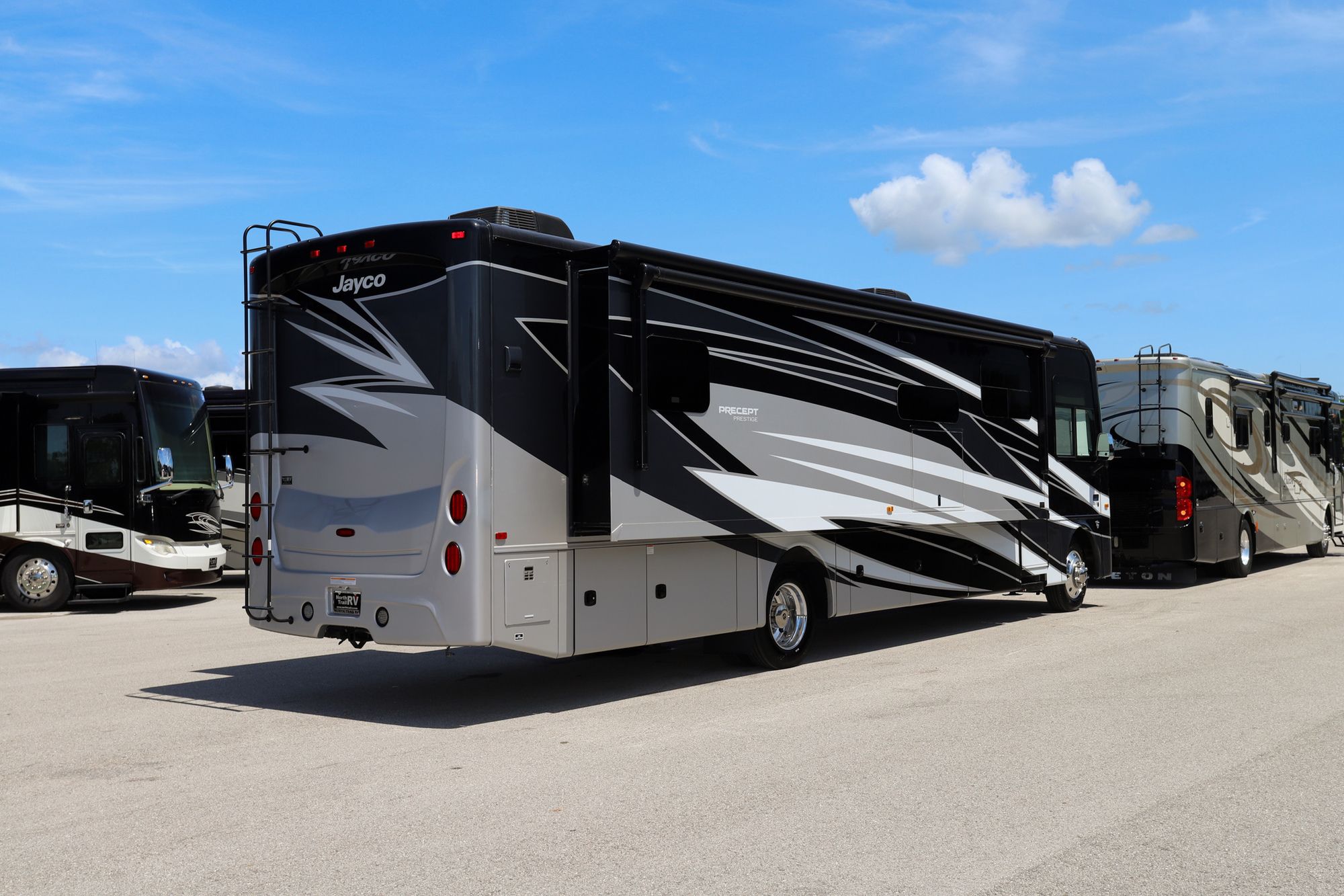 New 2023 Jayco Precept 36H Class A  For Sale