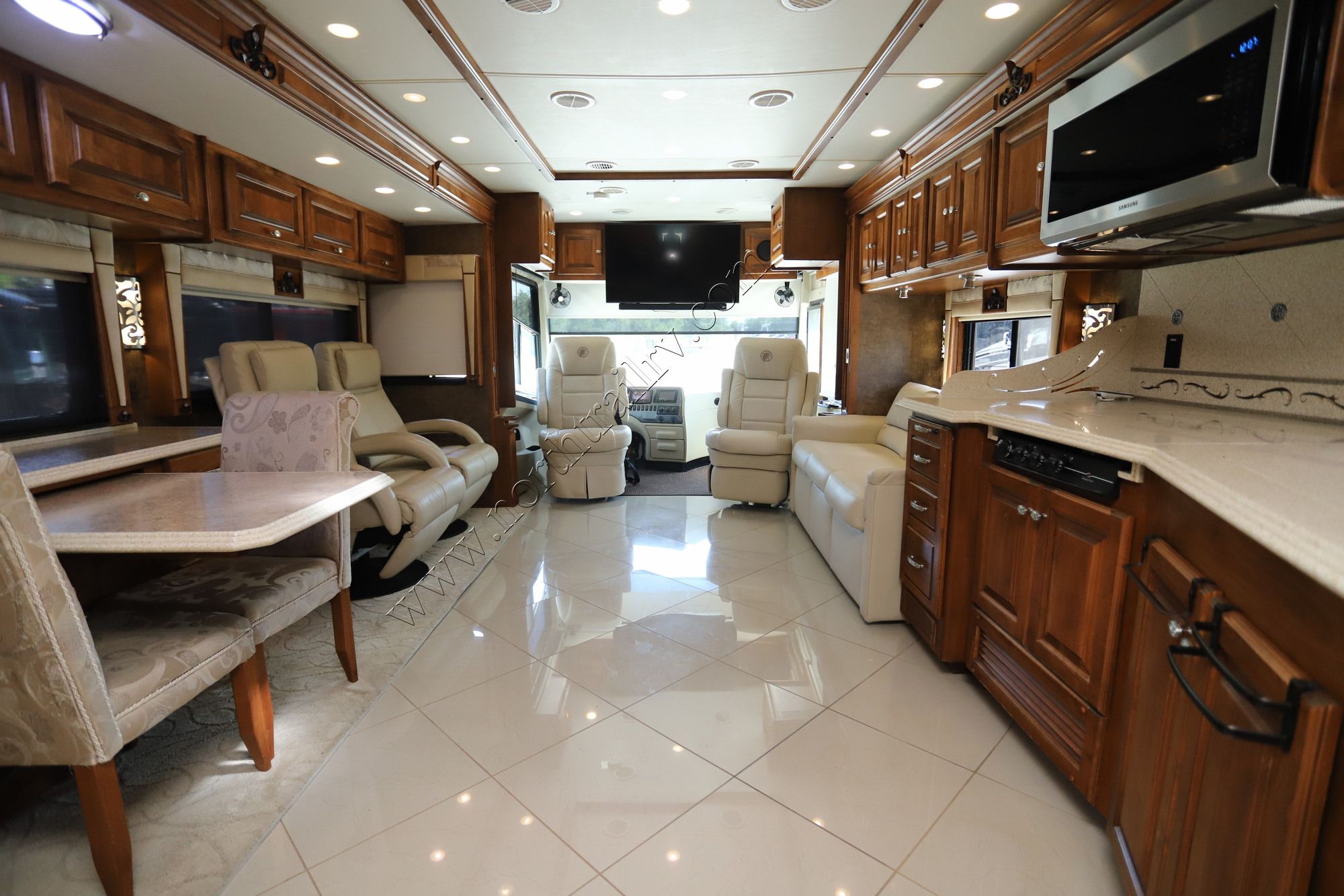 Used 2011 Tiffin Motor Homes Phaeton 40QBH Class A  For Sale